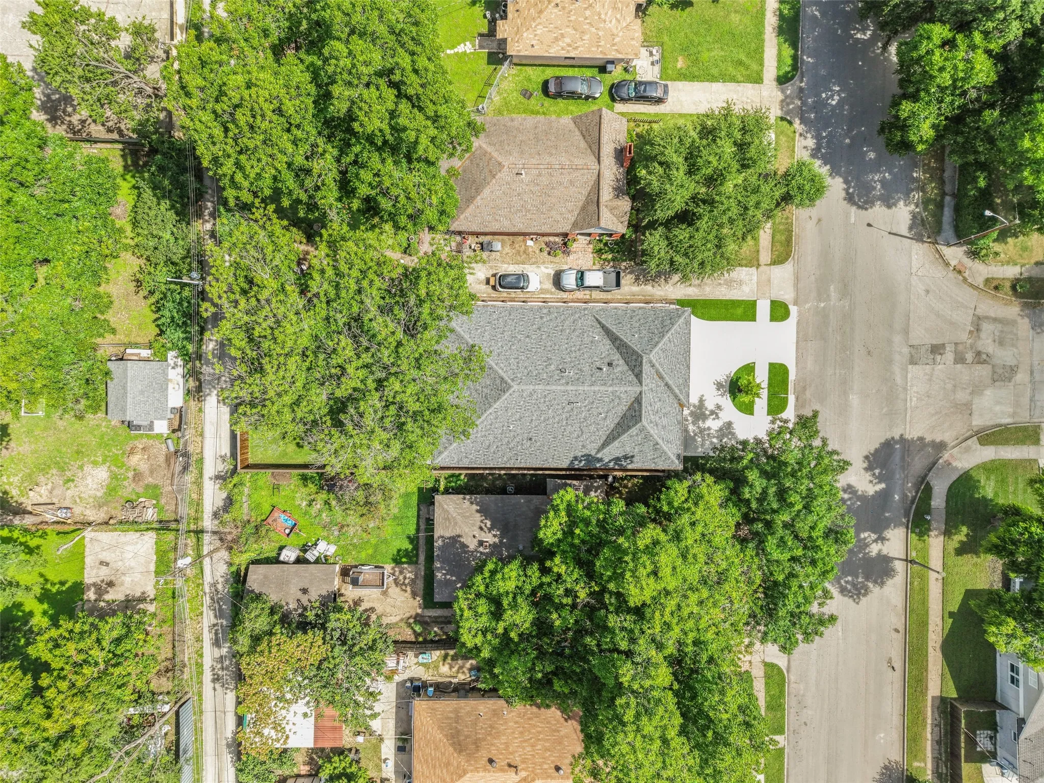 Single Family Residence For Sale in Dallas County , 5259 Saint Charles Avenue, Dallas, Texas 75223, 7 Bedroom, 5 Bathroom, Garage spaces, 4,439 Sqft, built in 2022, mls#21285974, Real Estate Agent in Dallas, Homes For Sale in Dallas county, Homes For Sale in Dallas, Realtor in Dallas Texas, Real Estate Brokerage Independent Realty Texas, Luminita Cordes Realtor