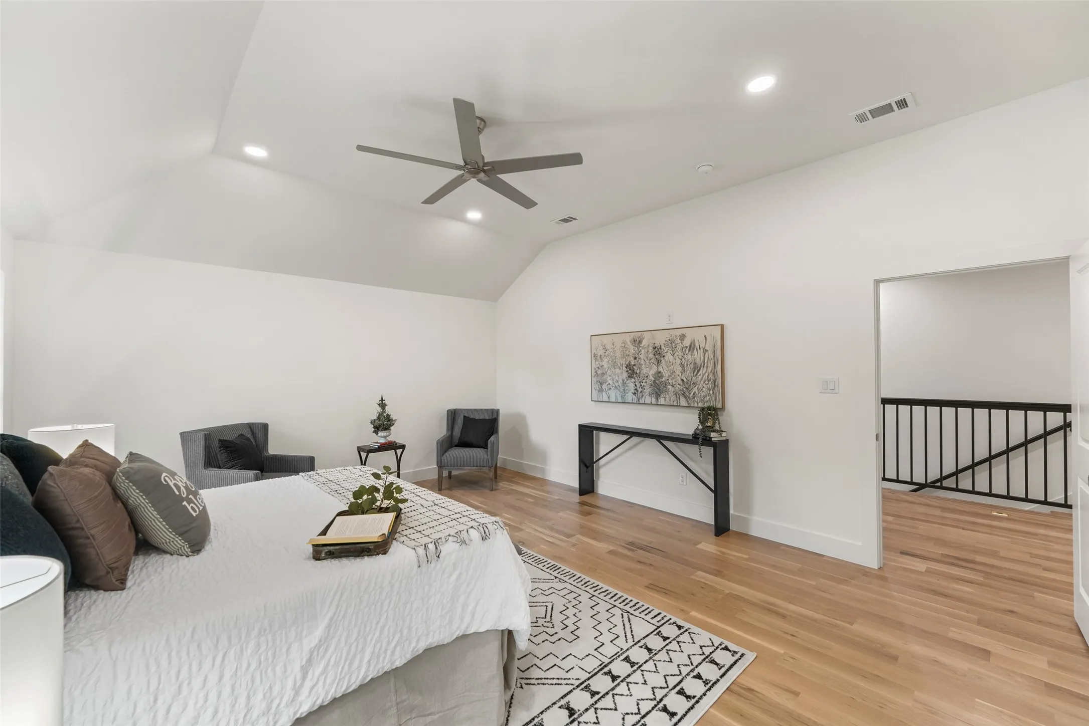 Single Family Residence For Sale in Dallas County , 5259 Saint Charles Avenue, Dallas, Texas 75223, 7 Bedroom, 5 Bathroom, Garage spaces, 4,439 Sqft, built in 2022, mls#21285974, Real Estate Agent in Dallas, Homes For Sale in Dallas county, Homes For Sale in Dallas, Realtor in Dallas Texas, Real Estate Brokerage Independent Realty Texas, Luminita Cordes Realtor