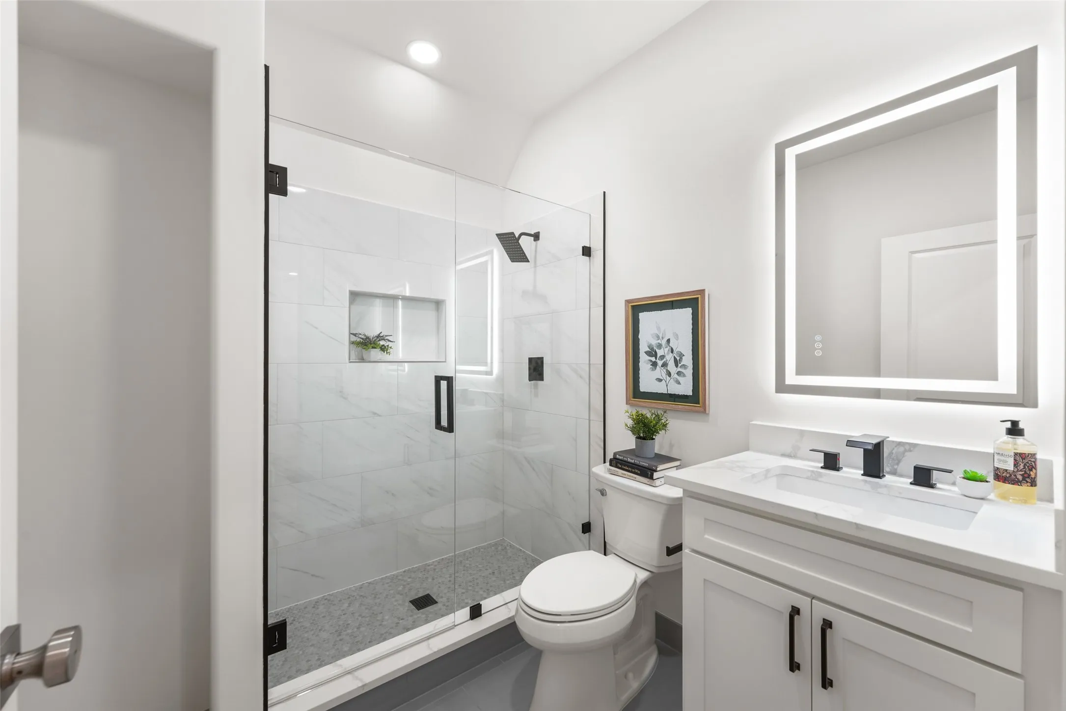 Single Family Residence For Sale in Dallas County , 5259 Saint Charles Avenue, Dallas, Texas 75223, 7 Bedroom, 5 Bathroom, Garage spaces, 4,439 Sqft, built in 2022, mls#21285974, Real Estate Agent in Dallas, Homes For Sale in Dallas county, Homes For Sale in Dallas, Realtor in Dallas Texas, Real Estate Brokerage Independent Realty Texas, Luminita Cordes Realtor