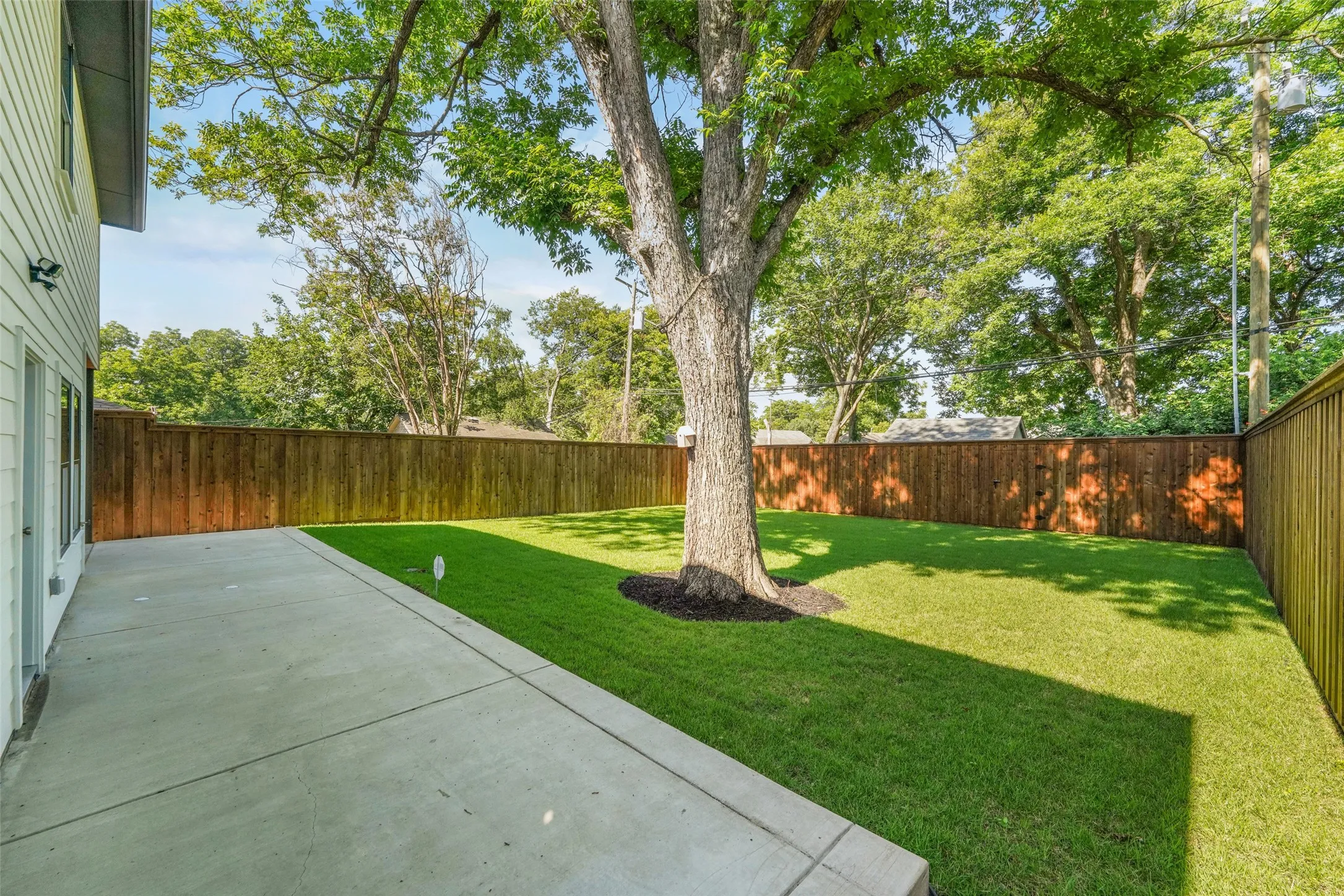 Single Family Residence For Sale in Dallas County , 5259 Saint Charles Avenue, Dallas, Texas 75223, 7 Bedroom, 5 Bathroom, Garage spaces, 4,439 Sqft, built in 2022, mls#21285974, Real Estate Agent in Dallas, Homes For Sale in Dallas county, Homes For Sale in Dallas, Realtor in Dallas Texas, Real Estate Brokerage Independent Realty Texas, Luminita Cordes Realtor