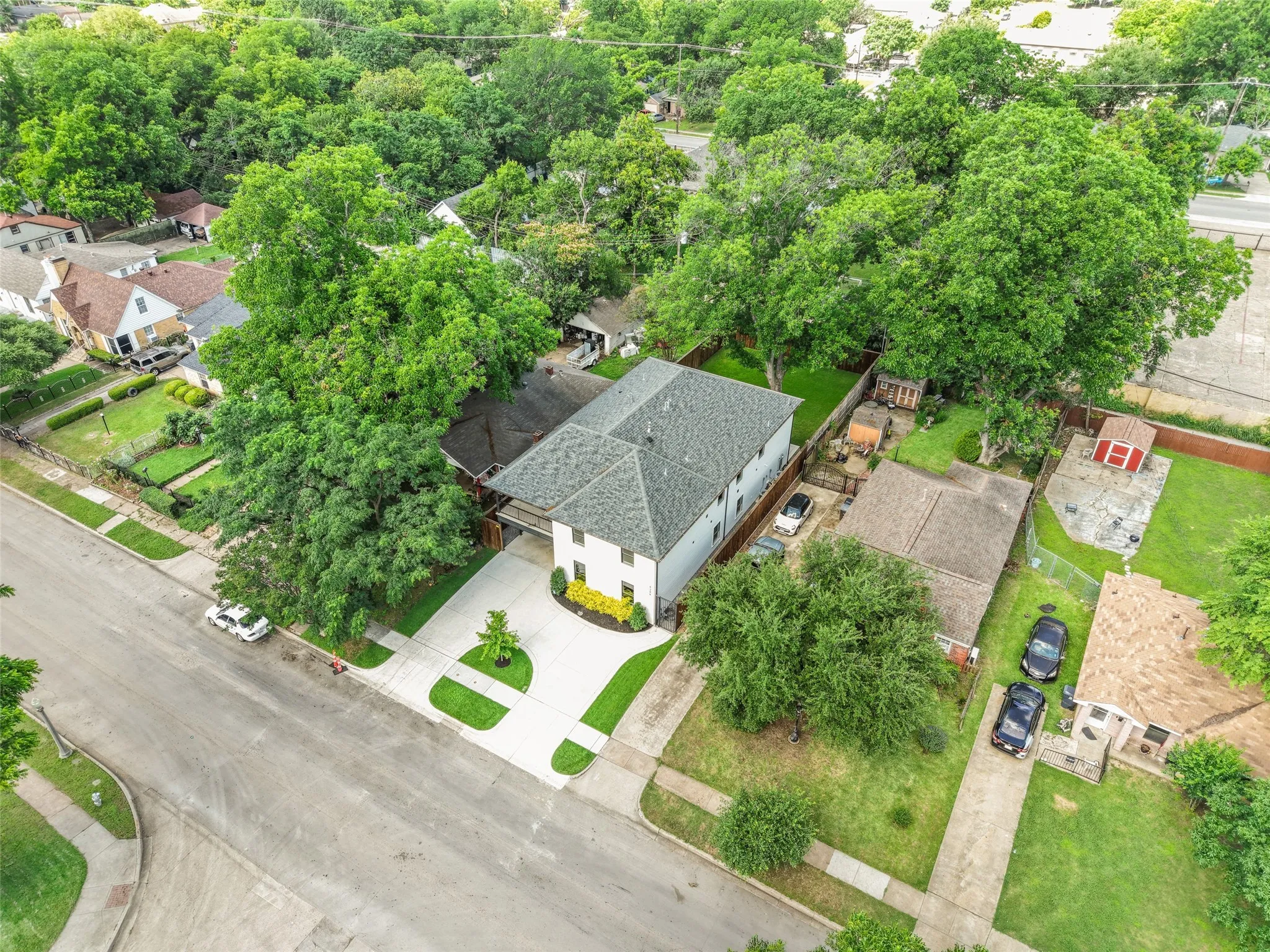 Single Family Residence For Sale in Dallas County , 5259 Saint Charles Avenue, Dallas, Texas 75223, 7 Bedroom, 5 Bathroom, Garage spaces, 4,439 Sqft, built in 2022, mls#21285974, Real Estate Agent in Dallas, Homes For Sale in Dallas county, Homes For Sale in Dallas, Realtor in Dallas Texas, Real Estate Brokerage Independent Realty Texas, Luminita Cordes Realtor