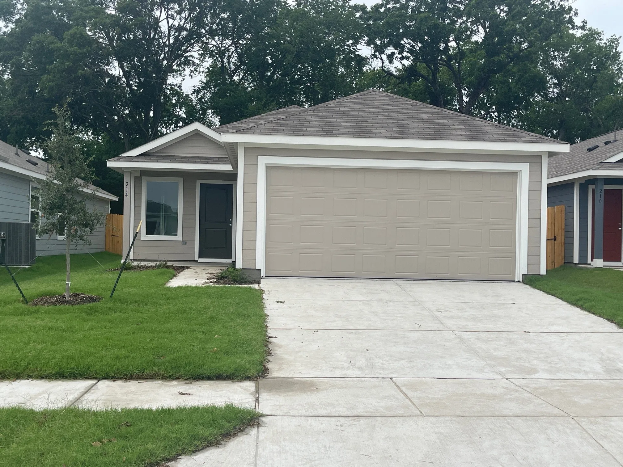 Single Family Residence For Rent in Collin County , 214 Harvest Street, Princeton, Texas 75407, 3 Bedroom, 2 Bathroom, 2 Garage spaces, 1,440 Sqft, built in 2024, mls#21281166, Real Estate Agent in Princeton, Homes For Rent in Collin county, Homes For Rent in Princeton, Realtor in Princeton Texas, Real Estate Brokerage Independent Realty Texas, Luminita Cordes Realtor