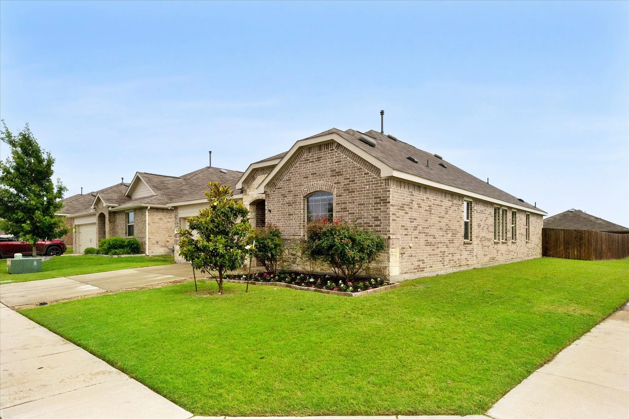 Single Family Residence For Sale in Hunt County , 2100 Whispering Sage Boulevard, Royse City, Texas 75189, 4 Bedroom, 2 Bathroom, 2 Garage spaces, 1,968 Sqft, built in 2020, mls#21285894, Real Estate Agent in Royse City, Homes For Sale in Hunt county, Homes For Sale in Royse City, Realtor in Royse City Texas, Real Estate Brokerage Independent Realty Texas, Luminita Cordes Realtor
