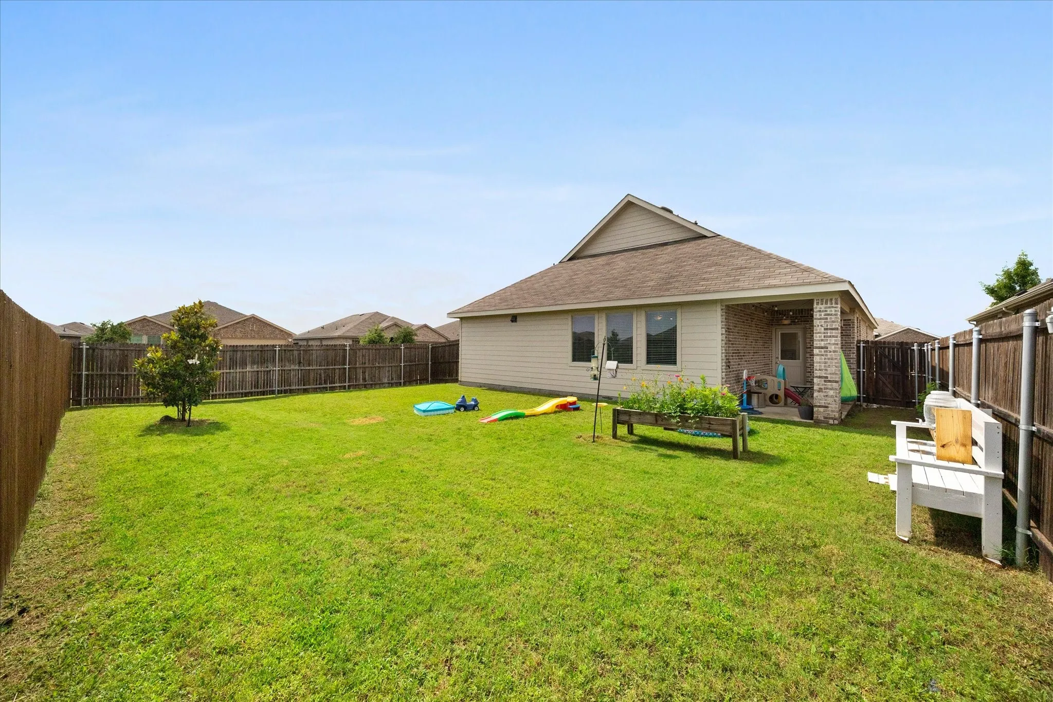 Single Family Residence For Sale in Hunt County , 2100 Whispering Sage Boulevard, Royse City, Texas 75189, 4 Bedroom, 2 Bathroom, 2 Garage spaces, 1,968 Sqft, built in 2020, mls#21285894, Real Estate Agent in Royse City, Homes For Sale in Hunt county, Homes For Sale in Royse City, Realtor in Royse City Texas, Real Estate Brokerage Independent Realty Texas, Luminita Cordes Realtor