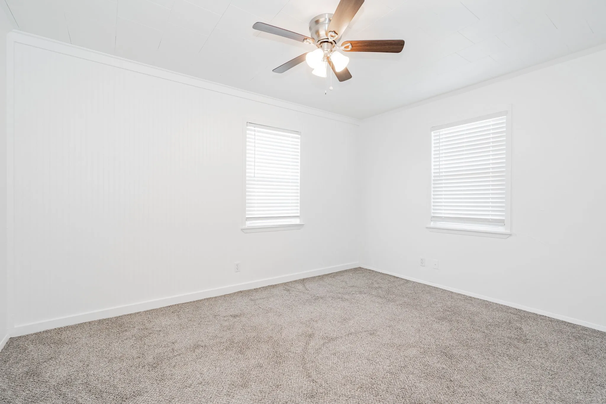 Single Family Residence For Sale in Hunt County , 2401 Gilmer Street, Caddo Mills, Texas 75135, 4 Bedrooms, 2 Bathrooms, Garage spaces, 1,296 Sqft, built in 1980, Price $255,000, mls#21285868, Real Estate Agent in Caddo Mills, Homes For Sale in Hunt county, Homes For Sale in Caddo Mills, Realtor in Caddo Mills Texas, Real Estate Brokerage Independent Realty Texas, Luminita Cordes Realtor