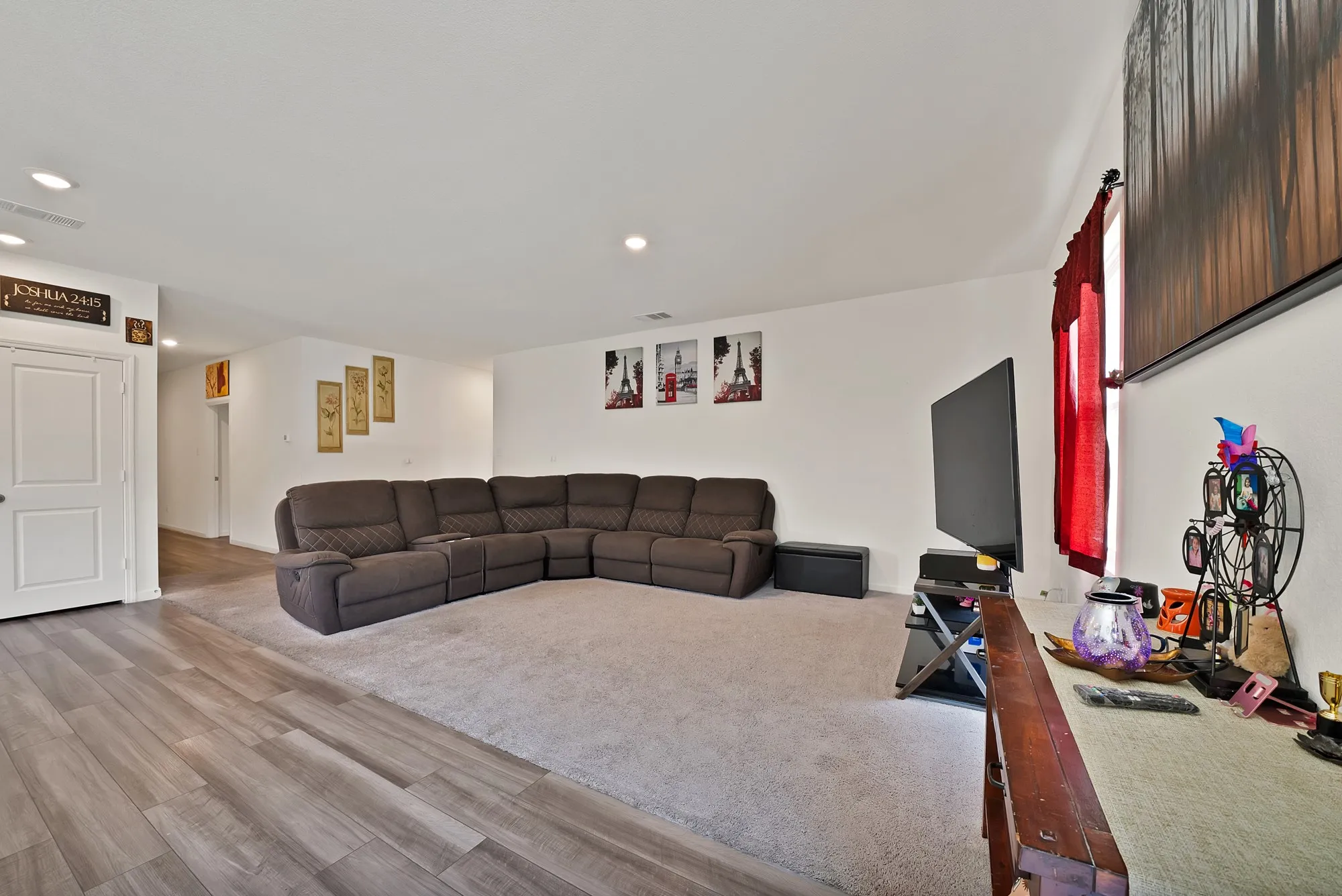 Single Family Residence For Sale in Tarrant County , 19 Cherryridge Drive, Edgecliff Village, Texas 76134, 3 Bedroom, 2 Bathroom, 2 Garage spaces, 1,519 Sqft, built in 2023, Price $292,500, mls#21283235, Real Estate Agent in Edgecliff Village, Homes For Sale in Tarrant county, Homes For Sale in Edgecliff Village, Realtor in Edgecliff Village Texas, Real Estate Brokerage Independent Realty Texas, Luminita Cordes Realtor