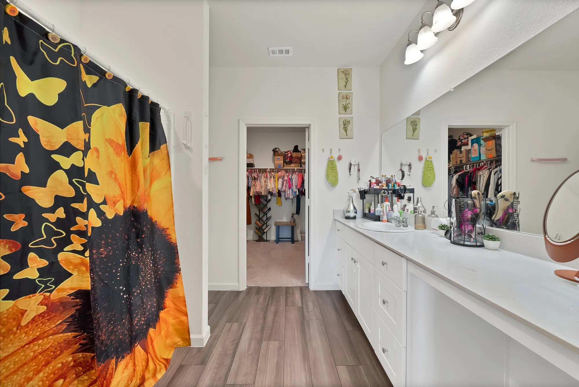 Single Family Residence For Sale in Tarrant County , 19 Cherryridge Drive, Edgecliff Village, Texas 76134, 3 Bedroom, 2 Bathroom, 2 Garage spaces, 1,519 Sqft, built in 2023, Price $292,500, mls#21283235, Real Estate Agent in Edgecliff Village, Homes For Sale in Tarrant county, Homes For Sale in Edgecliff Village, Realtor in Edgecliff Village Texas, Real Estate Brokerage Independent Realty Texas, Luminita Cordes Realtor