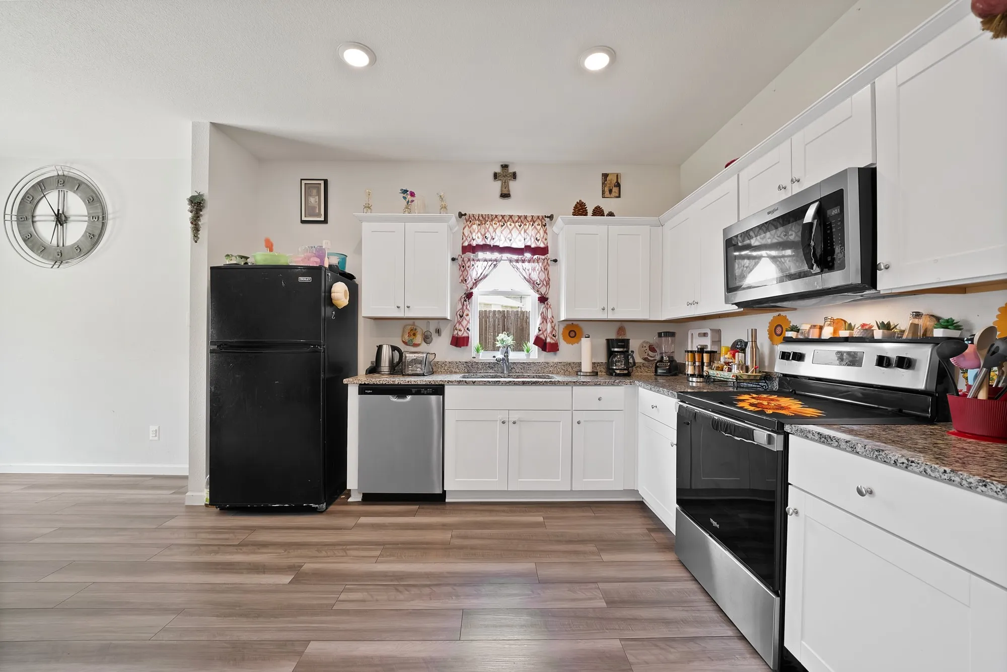 Single Family Residence For Sale in Tarrant County , 19 Cherryridge Drive, Edgecliff Village, Texas 76134, 3 Bedroom, 2 Bathroom, 2 Garage spaces, 1,519 Sqft, built in 2023, Price $292,500, mls#21283235, Real Estate Agent in Edgecliff Village, Homes For Sale in Tarrant county, Homes For Sale in Edgecliff Village, Realtor in Edgecliff Village Texas, Real Estate Brokerage Independent Realty Texas, Luminita Cordes Realtor