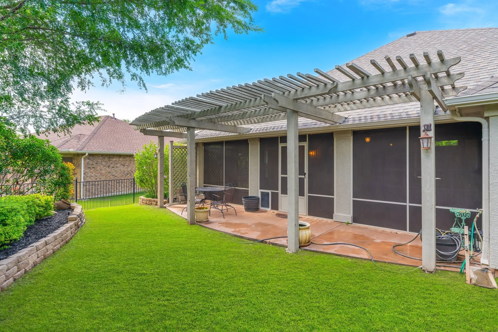 Single Family Residence For Rent in Denton County , 9604 Pinewood Drive, Denton, Texas 76207, 2 Bedrooms, 2 Bathrooms, 2 Garage spaces, 1,484 Sqft, built in 2004, Price $2,900, mls#21285890, Real Estate Agent in Denton, Homes For Rent in Denton county, Homes For Rent in Denton, Realtor in Denton Texas, Real Estate Brokerage Independent Realty Texas, Luminita Cordes Realtor