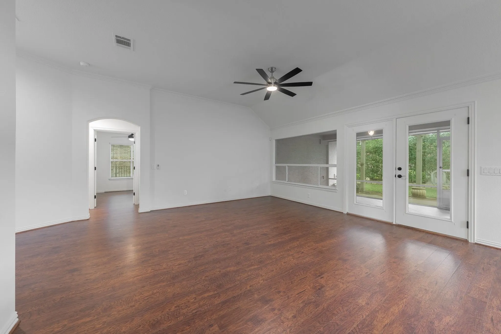 Single Family Residence For Rent in Denton County , 9604 Pinewood Drive, Denton, Texas 76207, 2 Bedrooms, 2 Bathrooms, 2 Garage spaces, 1,484 Sqft, built in 2004, Price $2,900, mls#21285890, Real Estate Agent in Denton, Homes For Rent in Denton county, Homes For Rent in Denton, Realtor in Denton Texas, Real Estate Brokerage Independent Realty Texas, Luminita Cordes Realtor
