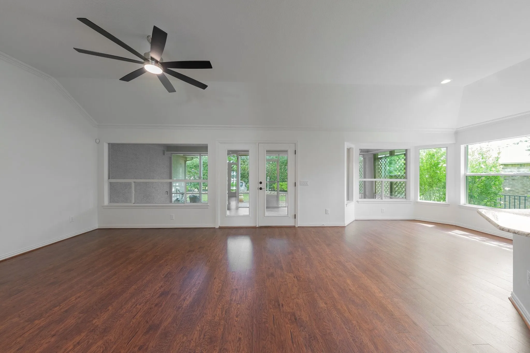 Single Family Residence For Rent in Denton County , 9604 Pinewood Drive, Denton, Texas 76207, 2 Bedrooms, 2 Bathrooms, 2 Garage spaces, 1,484 Sqft, built in 2004, Price $2,900, mls#21285890, Real Estate Agent in Denton, Homes For Rent in Denton county, Homes For Rent in Denton, Realtor in Denton Texas, Real Estate Brokerage Independent Realty Texas, Luminita Cordes Realtor