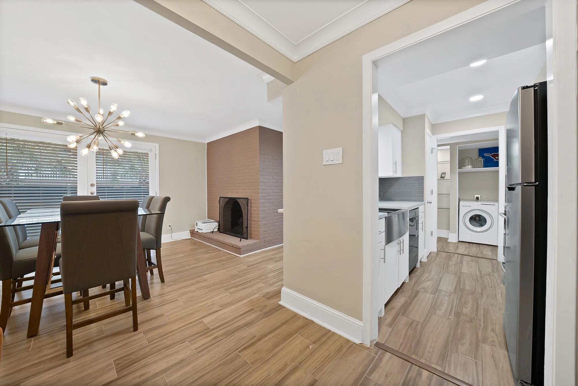 Condominium For Sale in Dallas County , 5904 Sandhurst Lane 145, Dallas, Texas 75206, 2 Bedroom, 2 Bathroom, Garage spaces, 1,140 Sqft, built in 1967, mls#21283039, Real Estate Agent in Dallas, Homes For Sale in Dallas county, Homes For Sale in Dallas, Realtor in Dallas Texas, Real Estate Brokerage Independent Realty Texas, Luminita Cordes Realtor