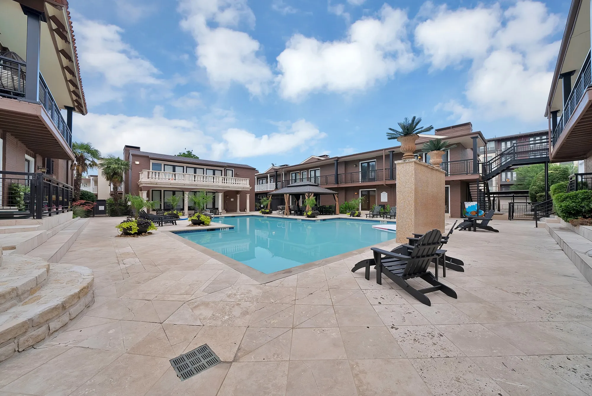 Condominium For Sale in Dallas County , 5904 Sandhurst Lane 145, Dallas, Texas 75206, 2 Bedroom, 2 Bathroom, Garage spaces, 1,140 Sqft, built in 1967, mls#21283039, Real Estate Agent in Dallas, Homes For Sale in Dallas county, Homes For Sale in Dallas, Realtor in Dallas Texas, Real Estate Brokerage Independent Realty Texas, Luminita Cordes Realtor