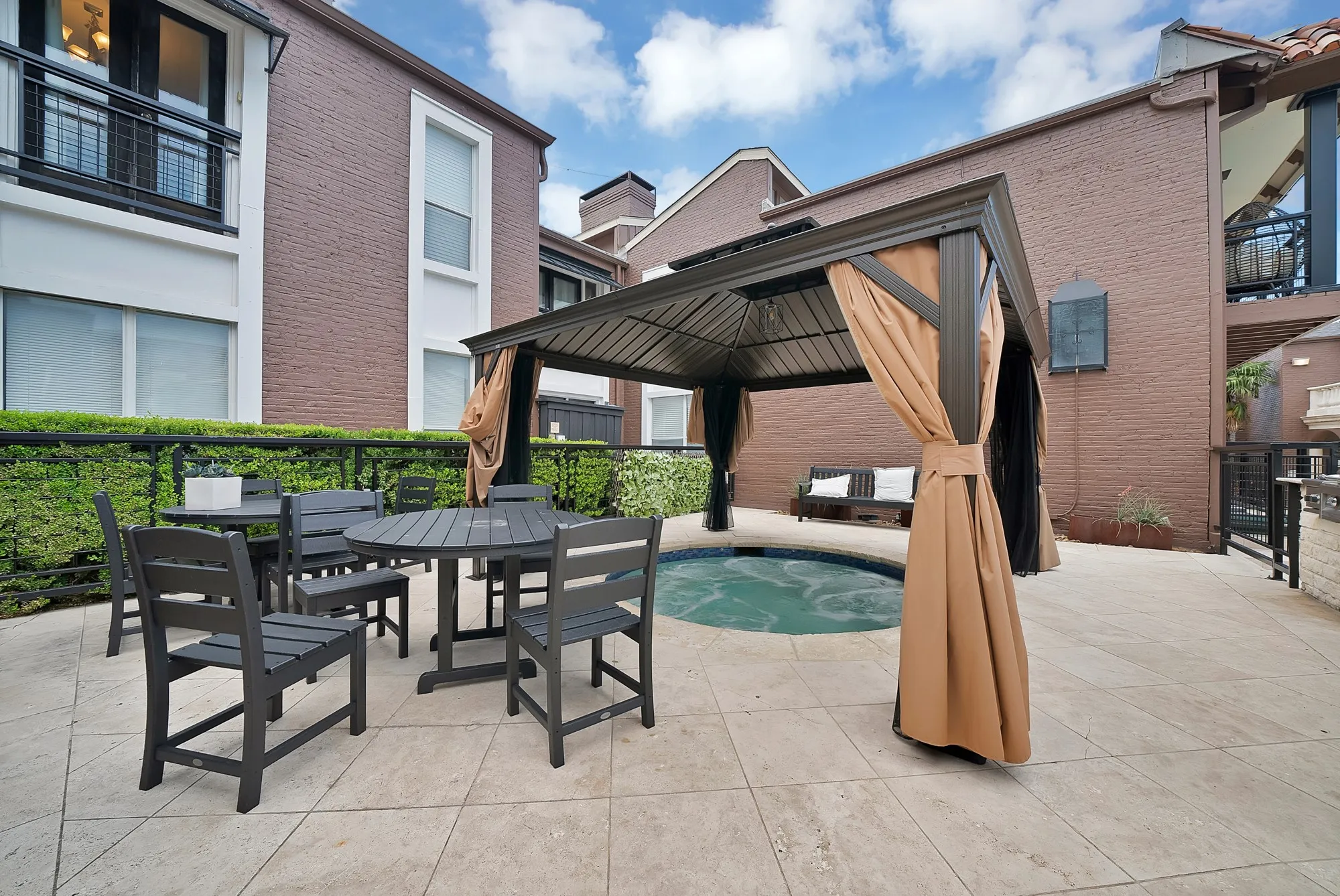 Condominium For Sale in Dallas County , 5904 Sandhurst Lane 145, Dallas, Texas 75206, 2 Bedroom, 2 Bathroom, Garage spaces, 1,140 Sqft, built in 1967, mls#21283039, Real Estate Agent in Dallas, Homes For Sale in Dallas county, Homes For Sale in Dallas, Realtor in Dallas Texas, Real Estate Brokerage Independent Realty Texas, Luminita Cordes Realtor