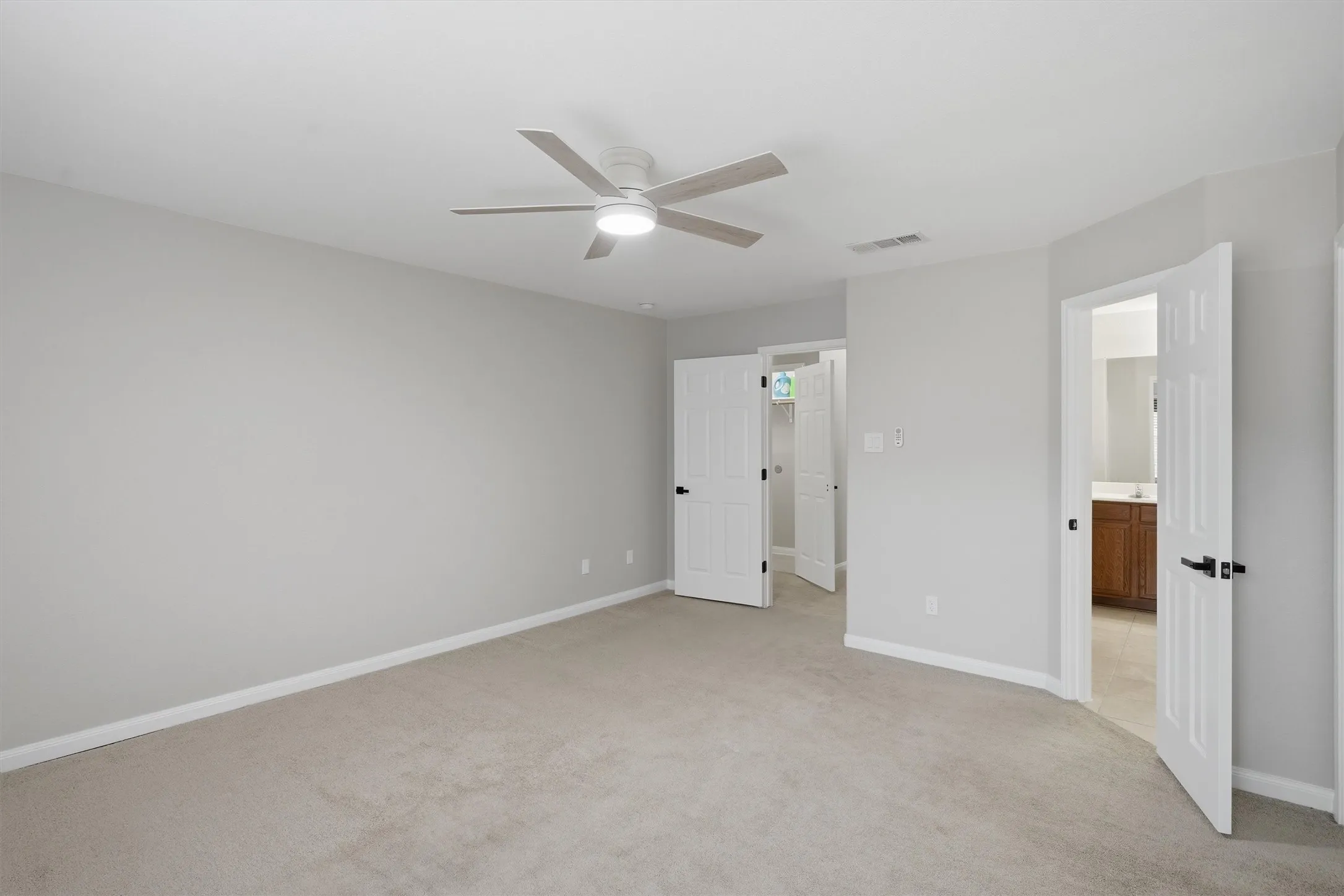 Single Family Residence For Sale in Wise County , 161 Dodge City Trail, Newark, Texas 76071, 3 Bedroom, 3 Bathroom, 2 Garage spaces, 1,704 Sqft, built in 2011, mls#21284251, Real Estate Agent in Newark, Homes For Sale in Wise county, Homes For Sale in Newark, Realtor in Newark Texas, Real Estate Brokerage Independent Realty Texas, Luminita Cordes Realtor