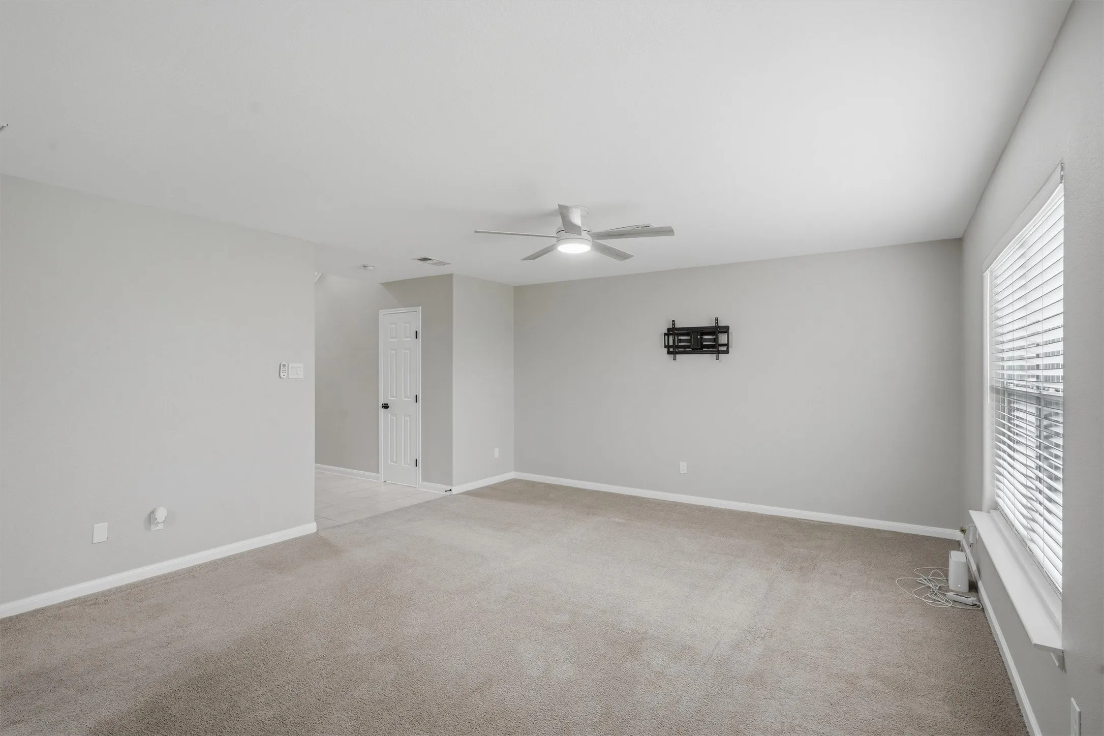 Single Family Residence For Sale in Wise County , 161 Dodge City Trail, Newark, Texas 76071, 3 Bedroom, 3 Bathroom, 2 Garage spaces, 1,704 Sqft, built in 2011, mls#21284251, Real Estate Agent in Newark, Homes For Sale in Wise county, Homes For Sale in Newark, Realtor in Newark Texas, Real Estate Brokerage Independent Realty Texas, Luminita Cordes Realtor