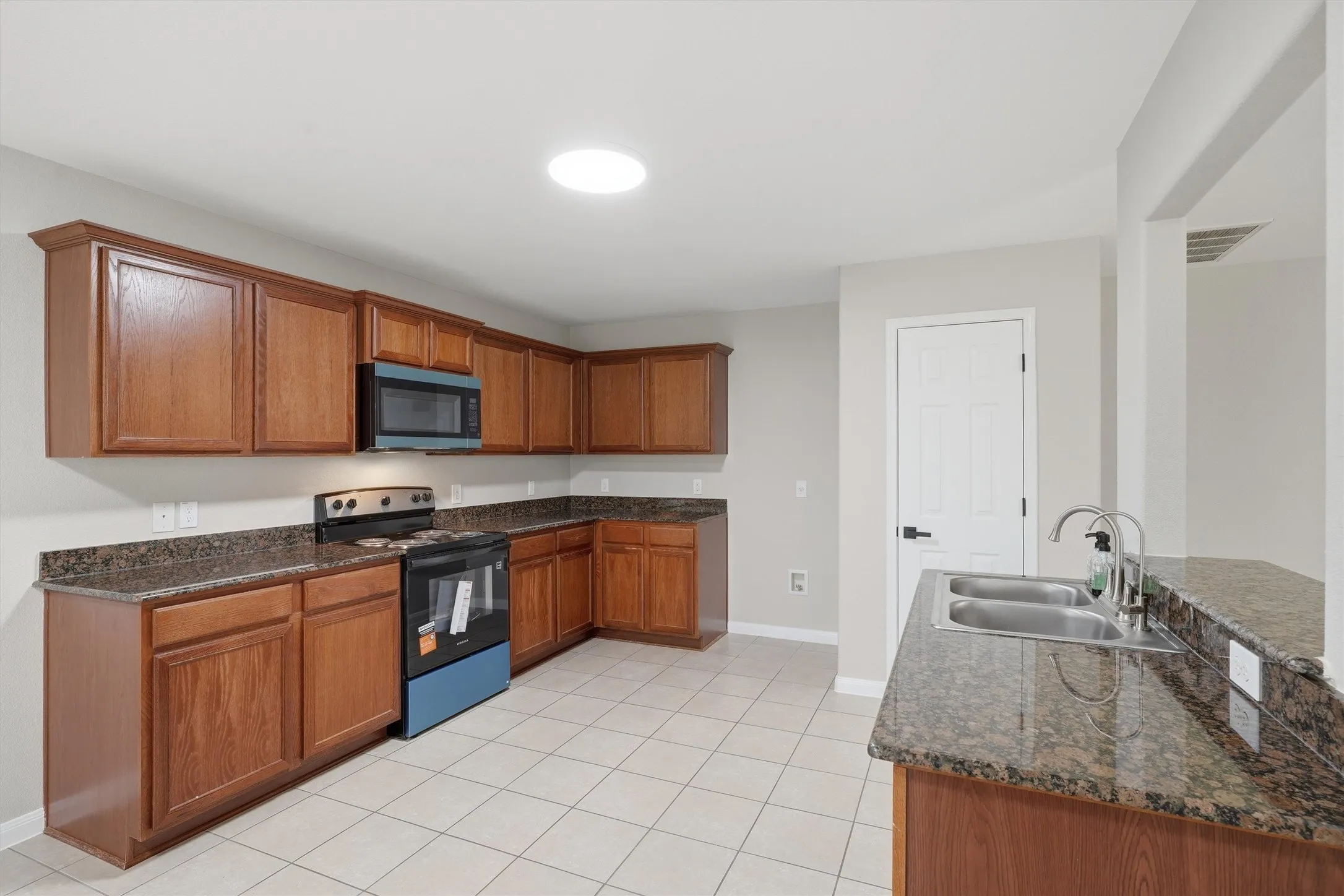 Single Family Residence For Sale in Wise County , 161 Dodge City Trail, Newark, Texas 76071, 3 Bedroom, 3 Bathroom, 2 Garage spaces, 1,704 Sqft, built in 2011, mls#21284251, Real Estate Agent in Newark, Homes For Sale in Wise county, Homes For Sale in Newark, Realtor in Newark Texas, Real Estate Brokerage Independent Realty Texas, Luminita Cordes Realtor