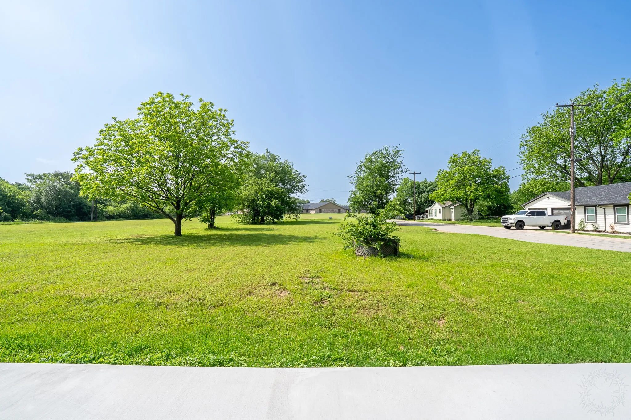 Unimproved Land For Sale in Hood County , 105 S Hawthorne Street, Granbury, Texas 76048, 0, 0, Garage spaces, 0 Sqft, built in 0, mls#21258085, Real Estate Agent in Granbury, Homes For Sale in Hood county, Homes For Sale in Granbury, Realtor in Granbury Texas, Real Estate Brokerage Independent Realty Texas, Luminita Cordes Realtor