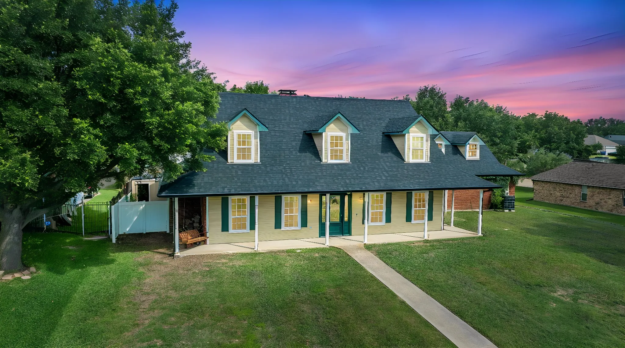 Single Family Residence For Sale in Dallas County , 4502 Dexham Road, Rowlett, Texas 75088, 4 Bedroom, 4 Bathroom, 3 Garage spaces, 2,949 Sqft, built in 1995, mls#21282709, Real Estate Agent in Rowlett, Homes For Sale in Dallas county, Homes For Sale in Rowlett, Realtor in Rowlett Texas, Real Estate Brokerage Independent Realty Texas, Luminita Cordes Realtor