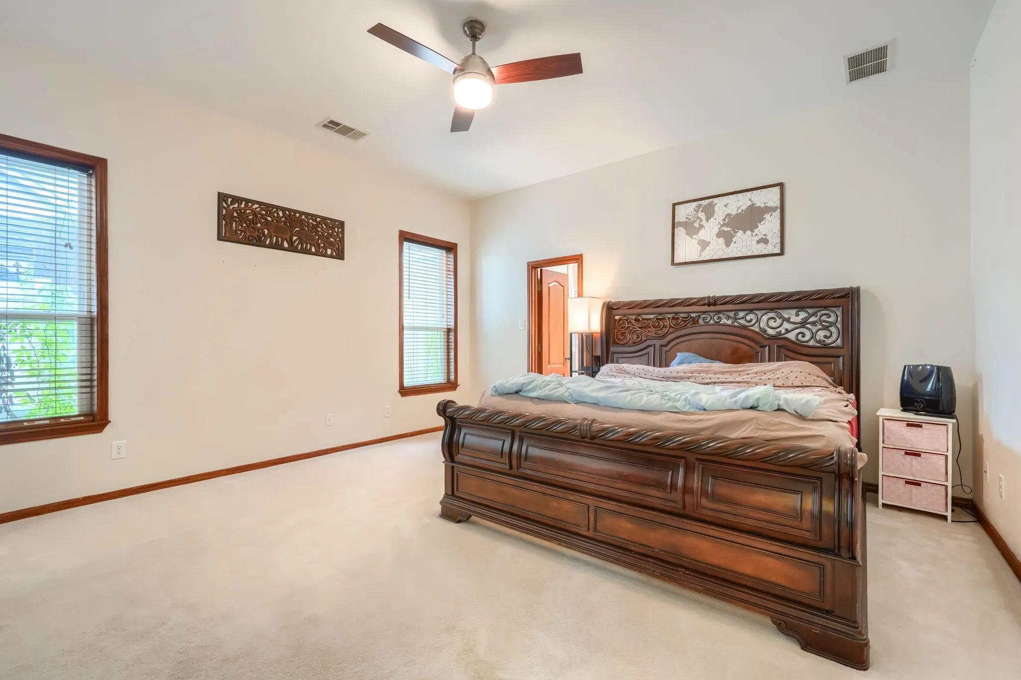 Single Family Residence For Sale in Dallas County , 4502 Dexham Road, Rowlett, Texas 75088, 4 Bedroom, 4 Bathroom, 3 Garage spaces, 2,949 Sqft, built in 1995, mls#21282709, Real Estate Agent in Rowlett, Homes For Sale in Dallas county, Homes For Sale in Rowlett, Realtor in Rowlett Texas, Real Estate Brokerage Independent Realty Texas, Luminita Cordes Realtor