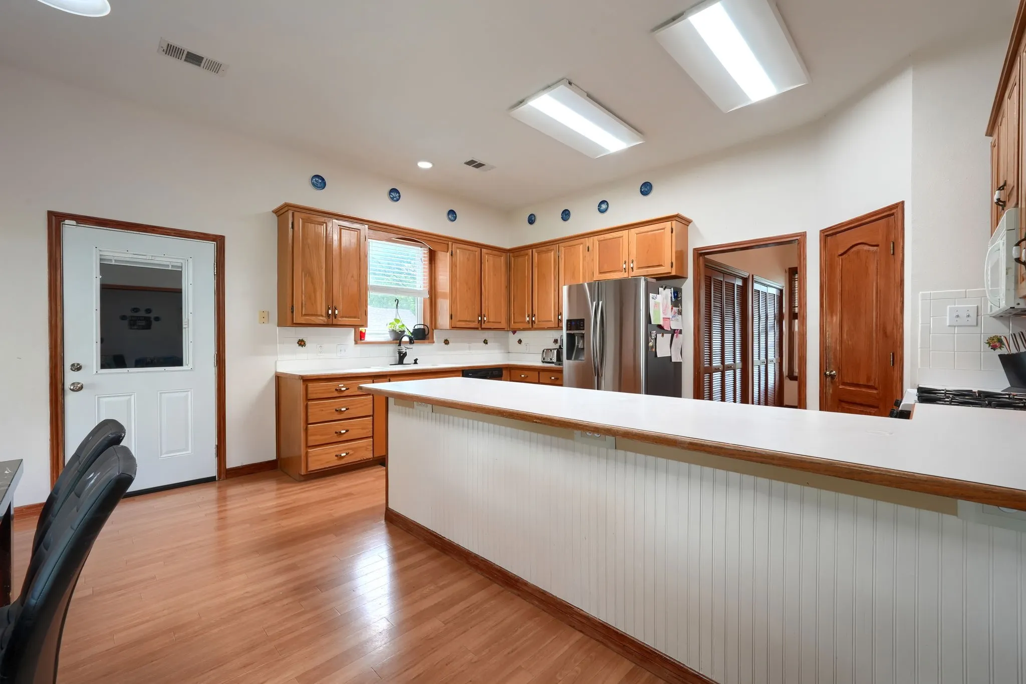 Single Family Residence For Sale in Dallas County , 4502 Dexham Road, Rowlett, Texas 75088, 4 Bedroom, 4 Bathroom, 3 Garage spaces, 2,949 Sqft, built in 1995, mls#21282709, Real Estate Agent in Rowlett, Homes For Sale in Dallas county, Homes For Sale in Rowlett, Realtor in Rowlett Texas, Real Estate Brokerage Independent Realty Texas, Luminita Cordes Realtor