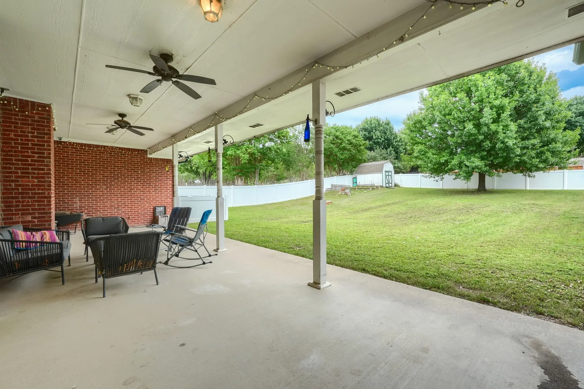 Single Family Residence For Sale in Dallas County , 4502 Dexham Road, Rowlett, Texas 75088, 4 Bedroom, 4 Bathroom, 3 Garage spaces, 2,949 Sqft, built in 1995, mls#21282709, Real Estate Agent in Rowlett, Homes For Sale in Dallas county, Homes For Sale in Rowlett, Realtor in Rowlett Texas, Real Estate Brokerage Independent Realty Texas, Luminita Cordes Realtor
