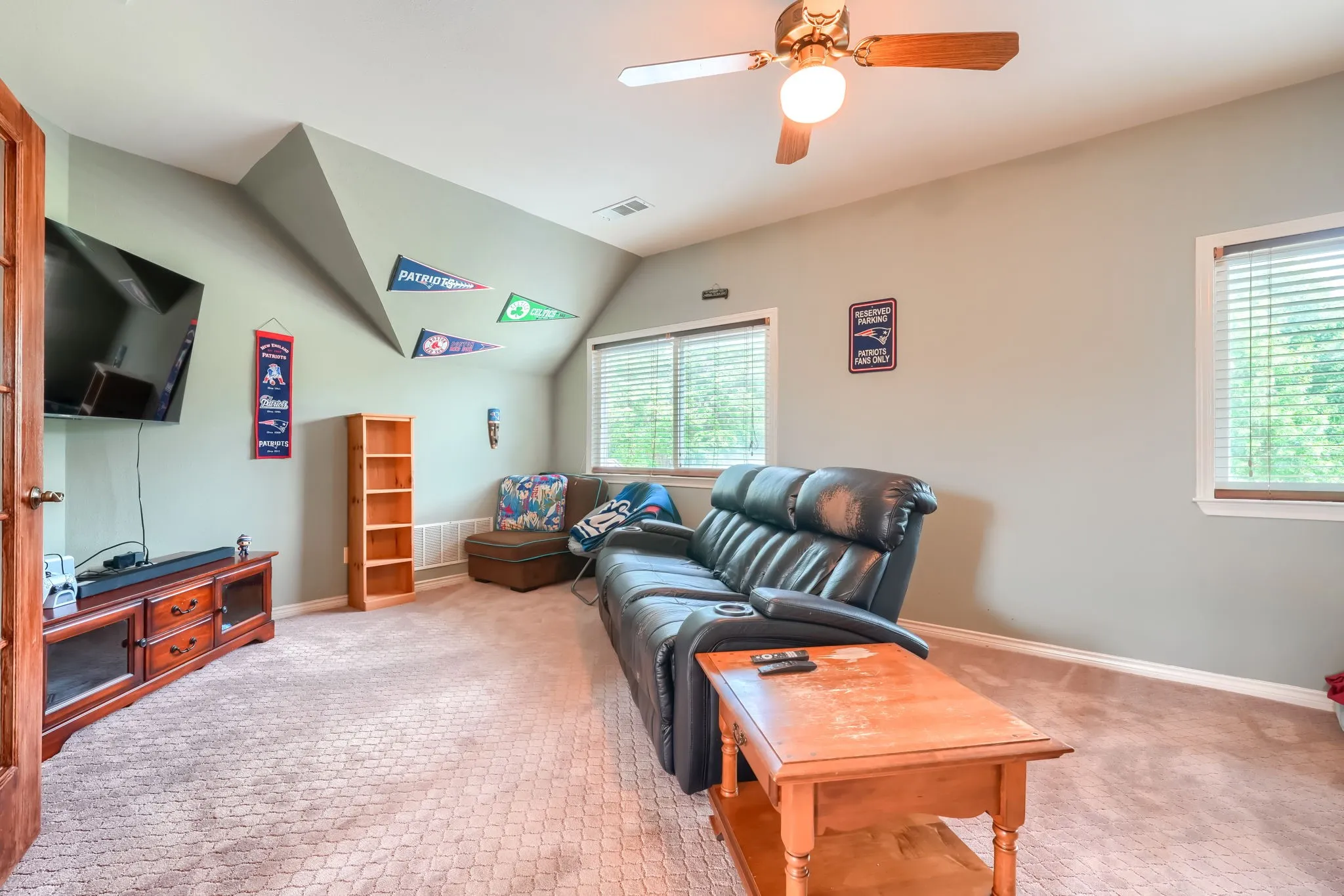 Single Family Residence For Sale in Dallas County , 4502 Dexham Road, Rowlett, Texas 75088, 4 Bedroom, 4 Bathroom, 3 Garage spaces, 2,949 Sqft, built in 1995, mls#21282709, Real Estate Agent in Rowlett, Homes For Sale in Dallas county, Homes For Sale in Rowlett, Realtor in Rowlett Texas, Real Estate Brokerage Independent Realty Texas, Luminita Cordes Realtor