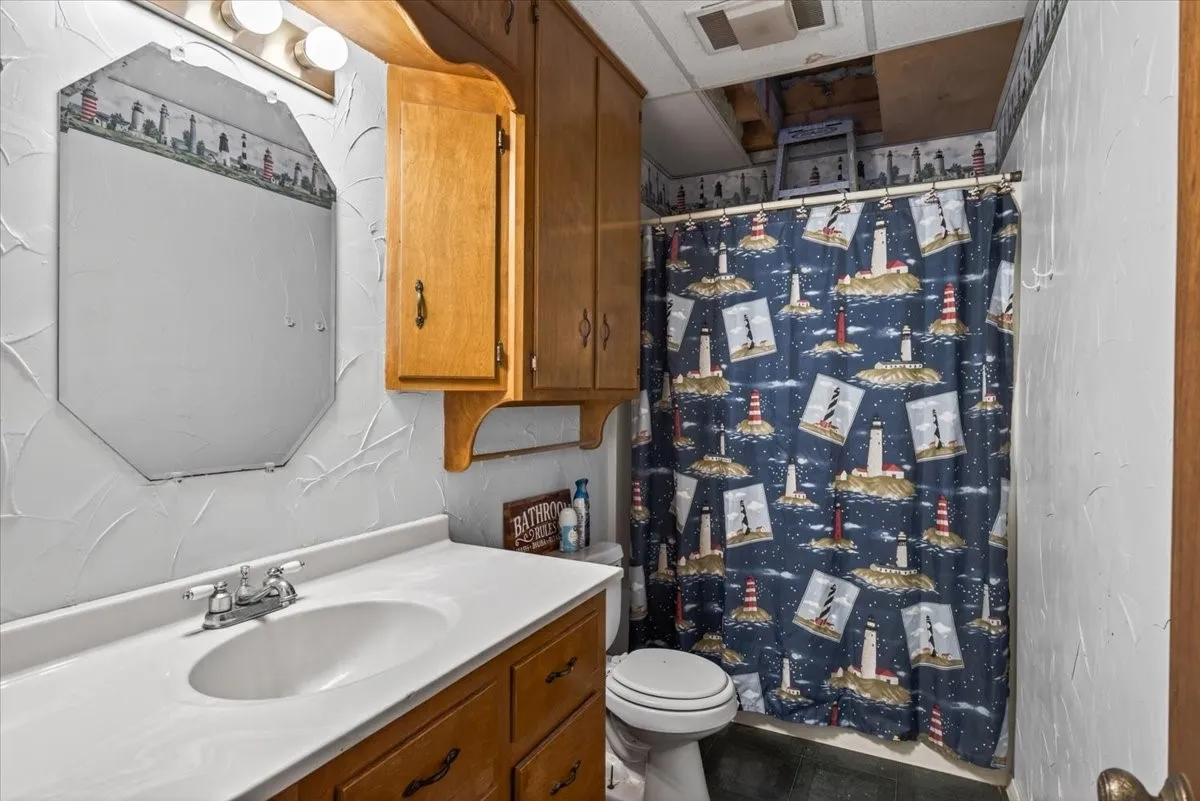 Single Family Residence For Sale in Henderson County , 13150 Jordan FM607, Brownsboro, Texas 75756, 3 Bedroom, 3 Bathroom, 2 Garage spaces, 1,670 Sqft, built in 1998, mls#21285983, Real Estate Agent in Brownsboro, Homes For Sale in Henderson county, Homes For Sale in Brownsboro, Realtor in Brownsboro Texas, Real Estate Brokerage Independent Realty Texas, Luminita Cordes Realtor