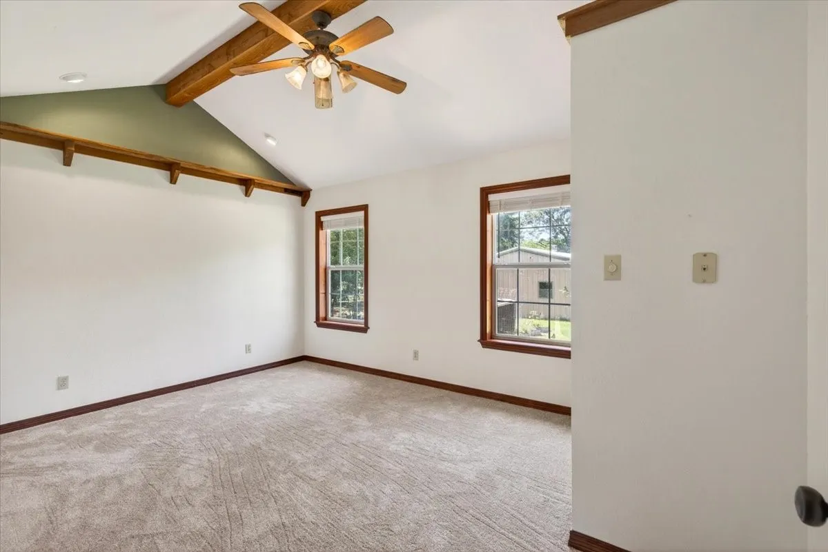 Single Family Residence For Sale in Henderson County , 13150 Jordan FM607, Brownsboro, Texas 75756, 3 Bedroom, 3 Bathroom, 2 Garage spaces, 1,670 Sqft, built in 1998, mls#21285983, Real Estate Agent in Brownsboro, Homes For Sale in Henderson county, Homes For Sale in Brownsboro, Realtor in Brownsboro Texas, Real Estate Brokerage Independent Realty Texas, Luminita Cordes Realtor