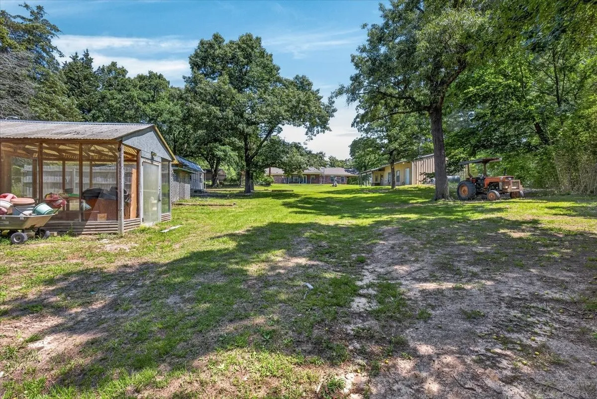 Single Family Residence For Sale in Henderson County , 13150 Jordan FM607, Brownsboro, Texas 75756, 3 Bedroom, 3 Bathroom, 2 Garage spaces, 1,670 Sqft, built in 1998, mls#21285983, Real Estate Agent in Brownsboro, Homes For Sale in Henderson county, Homes For Sale in Brownsboro, Realtor in Brownsboro Texas, Real Estate Brokerage Independent Realty Texas, Luminita Cordes Realtor