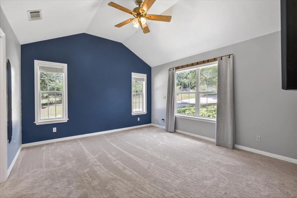 Single Family Residence For Sale in Henderson County , 13150 Jordan FM607, Brownsboro, Texas 75756, 3 Bedroom, 3 Bathroom, 2 Garage spaces, 1,670 Sqft, built in 1998, mls#21285983, Real Estate Agent in Brownsboro, Homes For Sale in Henderson county, Homes For Sale in Brownsboro, Realtor in Brownsboro Texas, Real Estate Brokerage Independent Realty Texas, Luminita Cordes Realtor