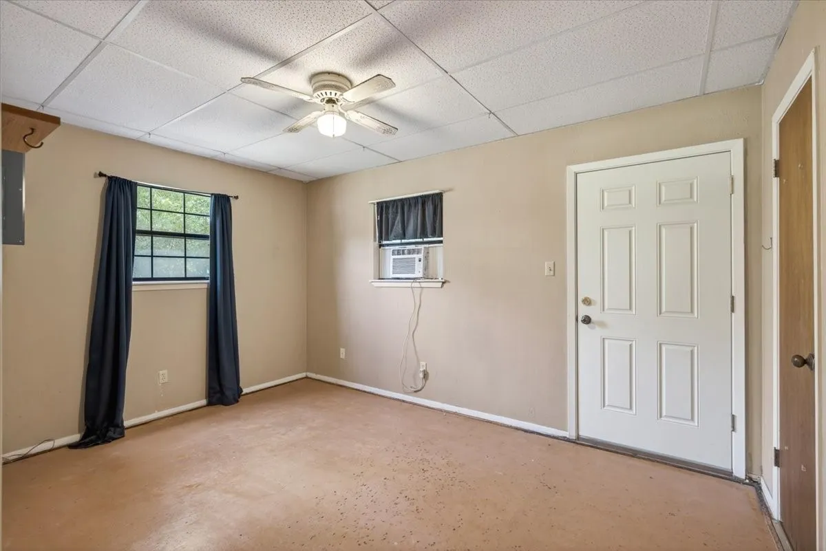 Single Family Residence For Sale in Henderson County , 13150 Jordan FM607, Brownsboro, Texas 75756, 3 Bedroom, 3 Bathroom, 2 Garage spaces, 1,670 Sqft, built in 1998, mls#21285983, Real Estate Agent in Brownsboro, Homes For Sale in Henderson county, Homes For Sale in Brownsboro, Realtor in Brownsboro Texas, Real Estate Brokerage Independent Realty Texas, Luminita Cordes Realtor