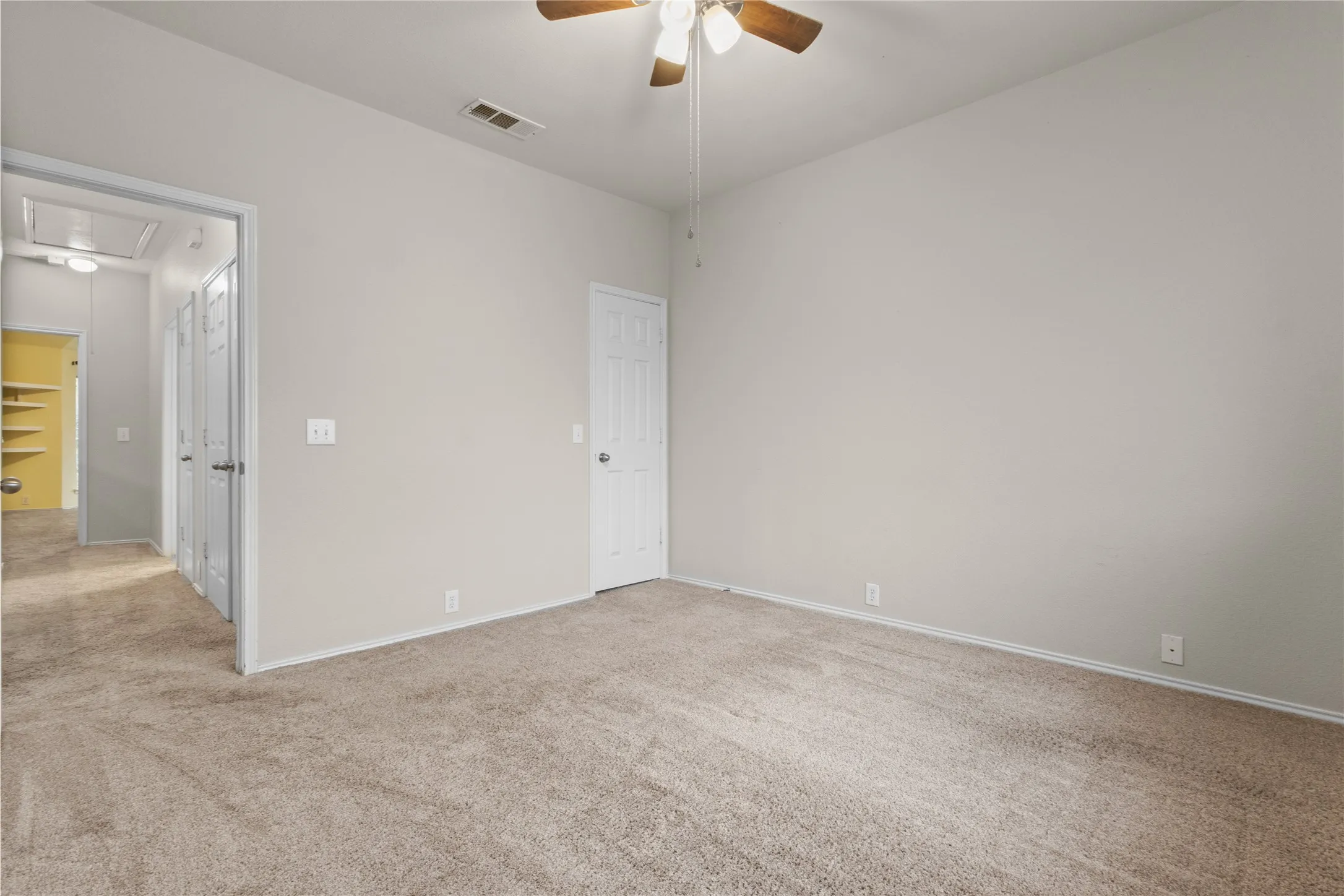 Townhouse For Sale in Collin County , 11393 Chaucer Drive, Frisco, Texas 75035, 3 Bedrooms, 3 Bathrooms, 2 Garage spaces, 2,063 Sqft, built in 2003, Price $369,990, mls#21285818, Real Estate Agent in Frisco, Homes For Sale in Collin county, Homes For Sale in Frisco, Realtor in Frisco Texas, Real Estate Brokerage Independent Realty Texas, Luminita Cordes Realtor