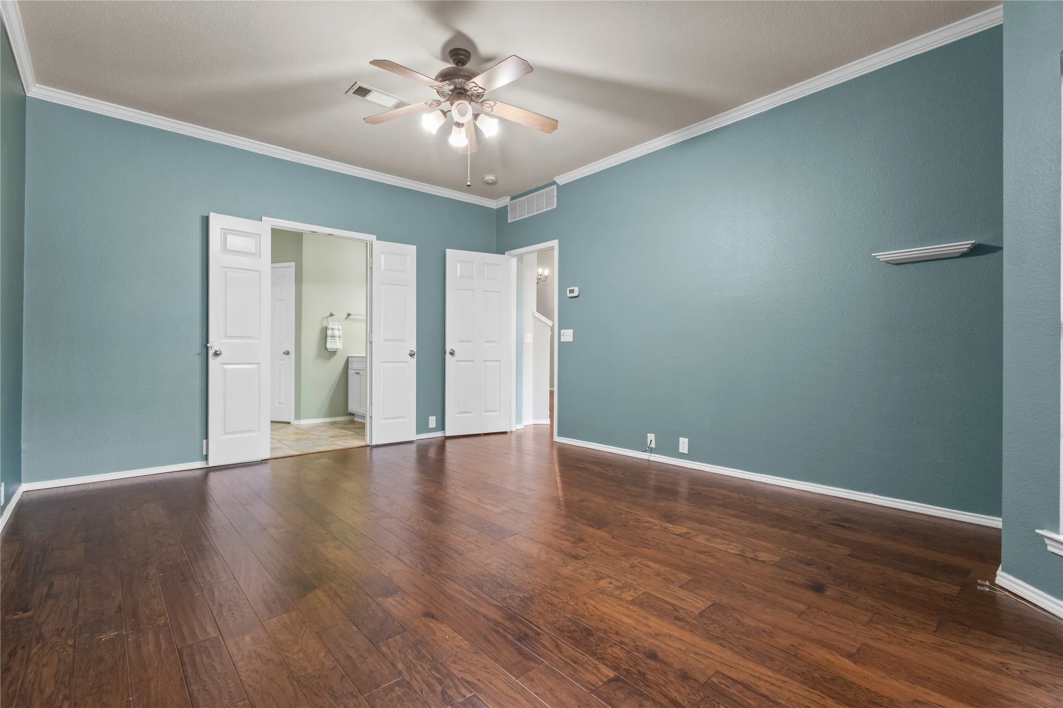Townhouse For Sale in Collin County , 11393 Chaucer Drive, Frisco, Texas 75035, 3 Bedrooms, 3 Bathrooms, 2 Garage spaces, 2,063 Sqft, built in 2003, Price $369,990, mls#21285818, Real Estate Agent in Frisco, Homes For Sale in Collin county, Homes For Sale in Frisco, Realtor in Frisco Texas, Real Estate Brokerage Independent Realty Texas, Luminita Cordes Realtor