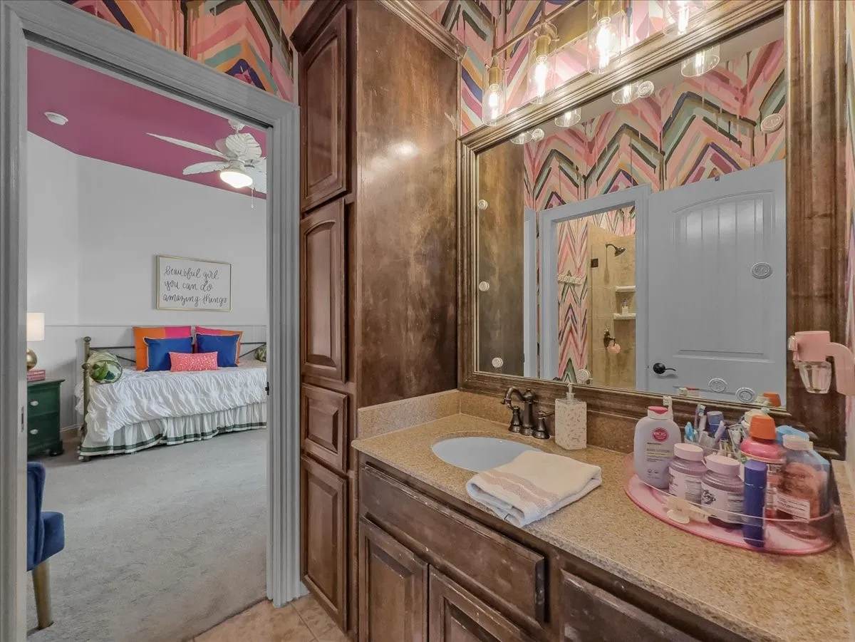 Single Family Residence For Sale in Tarrant County , 1400 Eleanor Rigby Lane, Mansfield, Texas 76063, 5 Bedroom, 4 Bathroom, 3 Garage spaces, 4,074 Sqft, built in 2008, mls#21283852, Real Estate Agent in Mansfield, Homes For Sale in Tarrant county, Homes For Sale in Mansfield, Realtor in Mansfield Texas, Real Estate Brokerage Independent Realty Texas, Luminita Cordes Realtor