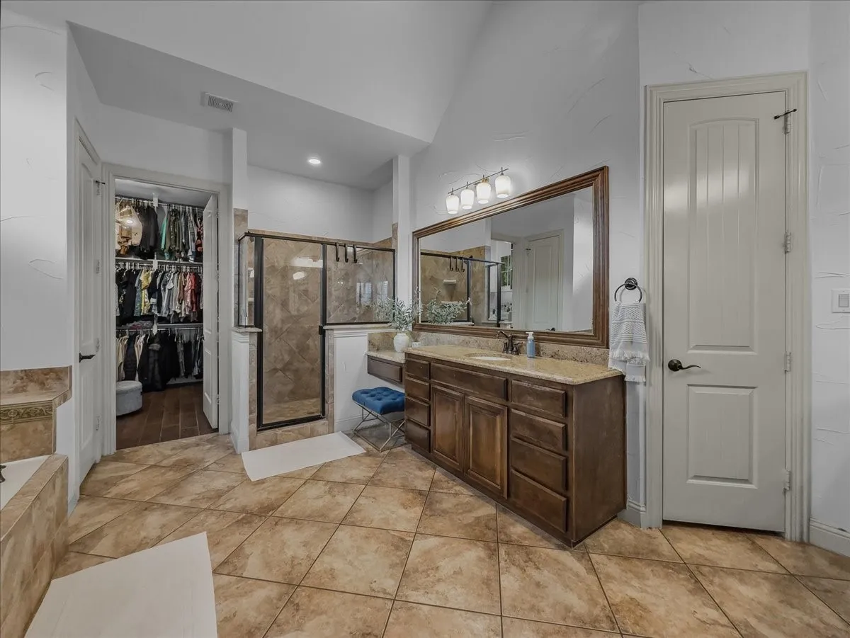 Single Family Residence For Sale in Tarrant County , 1400 Eleanor Rigby Lane, Mansfield, Texas 76063, 5 Bedroom, 4 Bathroom, 3 Garage spaces, 4,074 Sqft, built in 2008, mls#21283852, Real Estate Agent in Mansfield, Homes For Sale in Tarrant county, Homes For Sale in Mansfield, Realtor in Mansfield Texas, Real Estate Brokerage Independent Realty Texas, Luminita Cordes Realtor