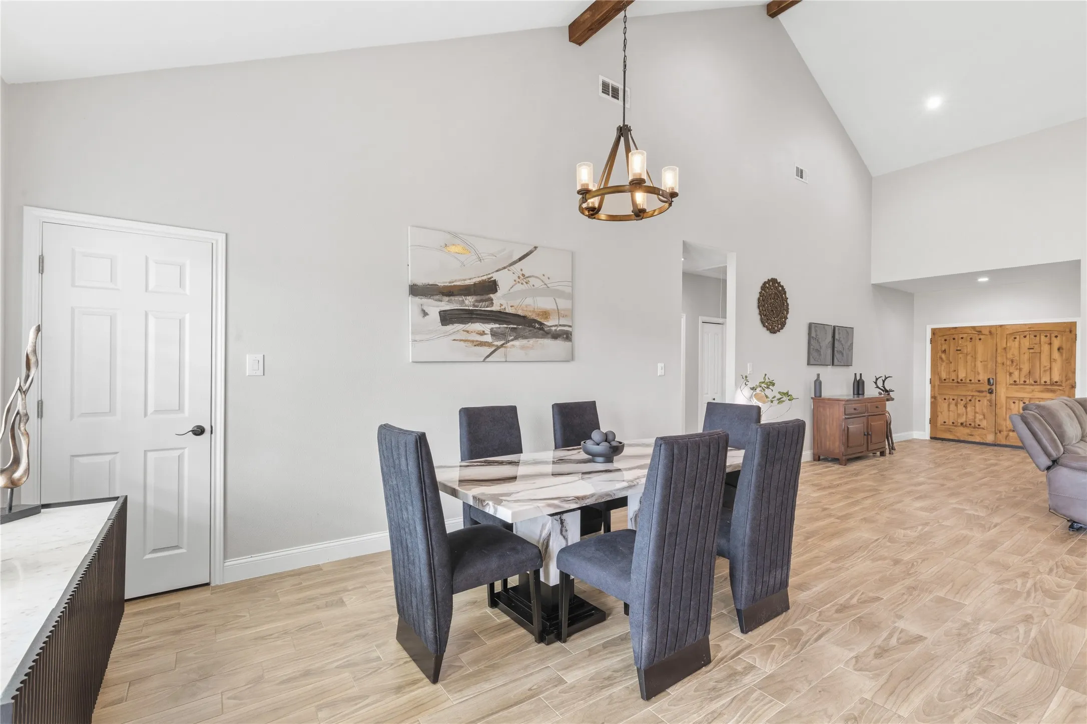 Single Family Residence For Sale in Tarrant County , 7825 Cupp Court, Fort Worth, Texas 76126, 3 Bedroom, 3 Bathroom, 2 Garage spaces, 2,433 Sqft, built in 2021, mls#21285481, Real Estate Agent in Fort Worth, Homes For Sale in Tarrant county, Homes For Sale in Fort Worth, Realtor in Fort Worth Texas, Real Estate Brokerage Independent Realty Texas, Luminita Cordes Realtor