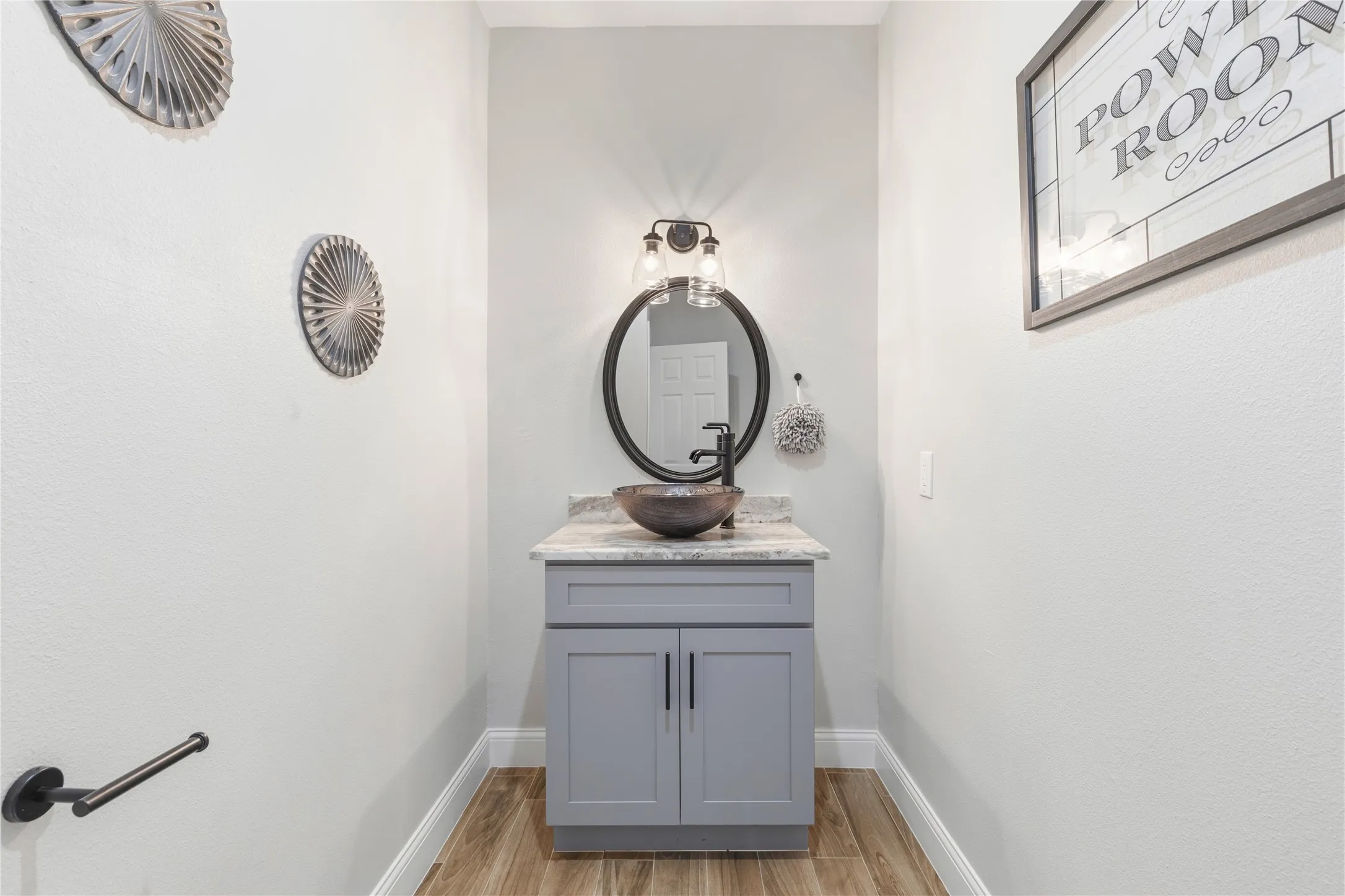 Single Family Residence For Sale in Tarrant County , 7825 Cupp Court, Fort Worth, Texas 76126, 3 Bedroom, 3 Bathroom, 2 Garage spaces, 2,433 Sqft, built in 2021, mls#21285481, Real Estate Agent in Fort Worth, Homes For Sale in Tarrant county, Homes For Sale in Fort Worth, Realtor in Fort Worth Texas, Real Estate Brokerage Independent Realty Texas, Luminita Cordes Realtor