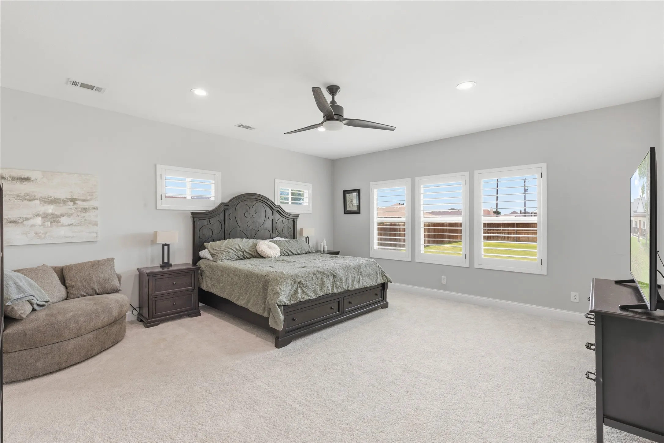 Single Family Residence For Sale in Tarrant County , 7825 Cupp Court, Fort Worth, Texas 76126, 3 Bedroom, 3 Bathroom, 2 Garage spaces, 2,433 Sqft, built in 2021, mls#21285481, Real Estate Agent in Fort Worth, Homes For Sale in Tarrant county, Homes For Sale in Fort Worth, Realtor in Fort Worth Texas, Real Estate Brokerage Independent Realty Texas, Luminita Cordes Realtor