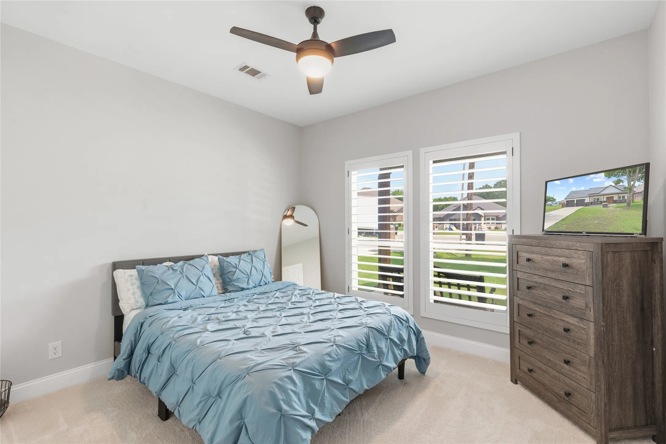 Single Family Residence For Sale in Tarrant County , 7825 Cupp Court, Fort Worth, Texas 76126, 3 Bedroom, 3 Bathroom, 2 Garage spaces, 2,433 Sqft, built in 2021, mls#21285481, Real Estate Agent in Fort Worth, Homes For Sale in Tarrant county, Homes For Sale in Fort Worth, Realtor in Fort Worth Texas, Real Estate Brokerage Independent Realty Texas, Luminita Cordes Realtor