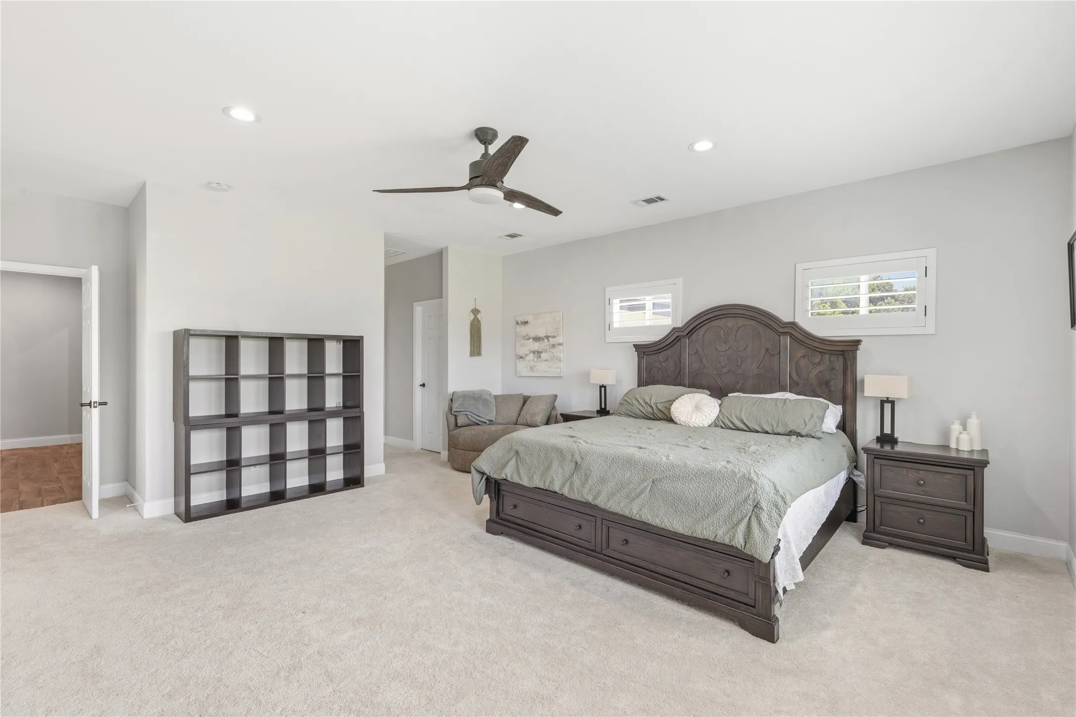 Single Family Residence For Sale in Tarrant County , 7825 Cupp Court, Fort Worth, Texas 76126, 3 Bedroom, 3 Bathroom, 2 Garage spaces, 2,433 Sqft, built in 2021, mls#21285481, Real Estate Agent in Fort Worth, Homes For Sale in Tarrant county, Homes For Sale in Fort Worth, Realtor in Fort Worth Texas, Real Estate Brokerage Independent Realty Texas, Luminita Cordes Realtor