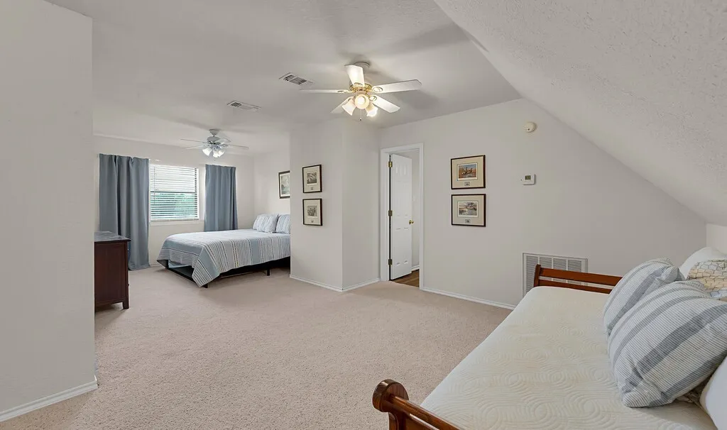 Upstairs guest bedroom.