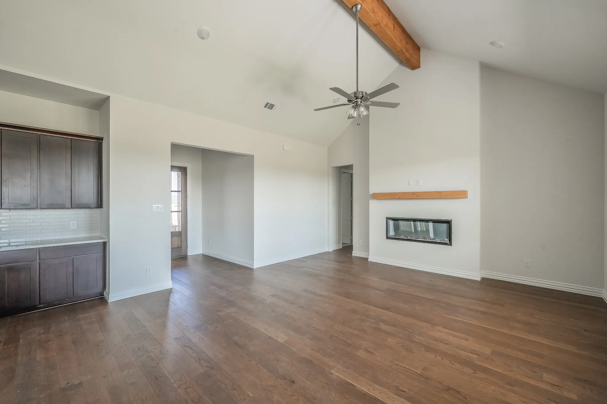 Single Family Residence For Sale in Ellis County , 10610 Winter Wheat Lane, Venus, Texas 76084, 4 Bedroom, 4 Bathroom, 2 Garage spaces, 2,404 Sqft, built in 2025, mls#21286034, Real Estate Agent in Venus, Homes For Sale in Ellis county, Homes For Sale in Venus, Realtor in Venus Texas, Real Estate Brokerage Independent Realty Texas, Luminita Cordes Realtor