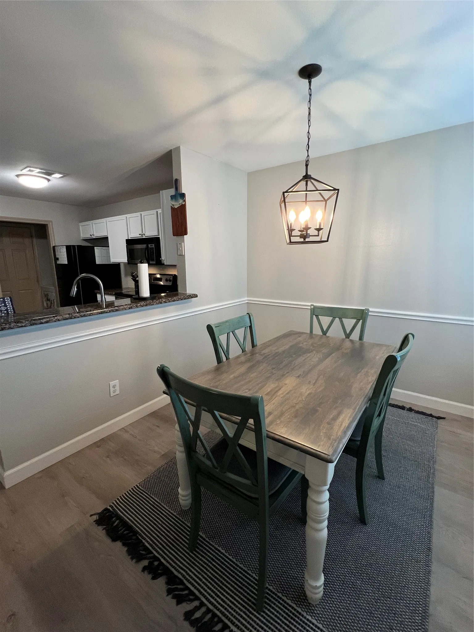 Townhouse For Sale in Tarrant County , 12630 Bay Avenue, Fort Worth, Texas 76040, 3 Bedroom, 3 Bathroom, 1 Garage spaces, 1,781 Sqft, built in 2005, mls#21280462, Real Estate Agent in Fort Worth, Homes For Sale in Tarrant county, Homes For Sale in Fort Worth, Realtor in Fort Worth Texas, Real Estate Brokerage Independent Realty Texas, Luminita Cordes Realtor