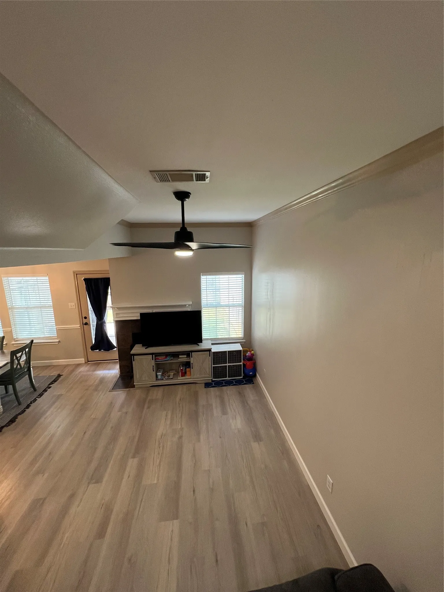 Townhouse For Sale in Tarrant County , 12630 Bay Avenue, Fort Worth, Texas 76040, 3 Bedroom, 3 Bathroom, 1 Garage spaces, 1,781 Sqft, built in 2005, mls#21280462, Real Estate Agent in Fort Worth, Homes For Sale in Tarrant county, Homes For Sale in Fort Worth, Realtor in Fort Worth Texas, Real Estate Brokerage Independent Realty Texas, Luminita Cordes Realtor
