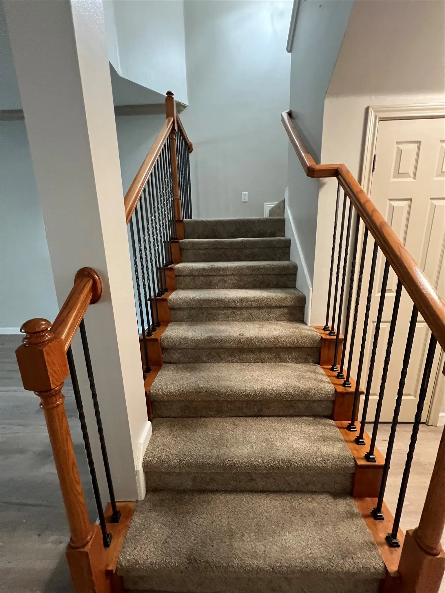Townhouse For Sale in Tarrant County , 12630 Bay Avenue, Fort Worth, Texas 76040, 3 Bedroom, 3 Bathroom, 1 Garage spaces, 1,781 Sqft, built in 2005, mls#21280462, Real Estate Agent in Fort Worth, Homes For Sale in Tarrant county, Homes For Sale in Fort Worth, Realtor in Fort Worth Texas, Real Estate Brokerage Independent Realty Texas, Luminita Cordes Realtor