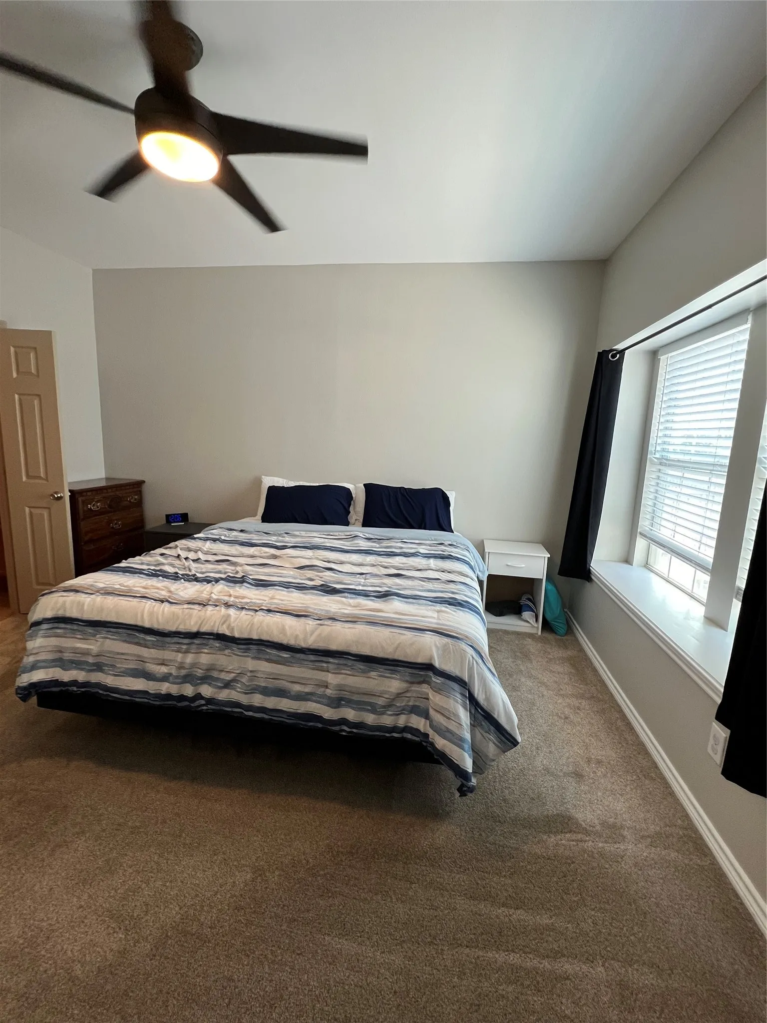 Townhouse For Sale in Tarrant County , 12630 Bay Avenue, Fort Worth, Texas 76040, 3 Bedroom, 3 Bathroom, 1 Garage spaces, 1,781 Sqft, built in 2005, mls#21280462, Real Estate Agent in Fort Worth, Homes For Sale in Tarrant county, Homes For Sale in Fort Worth, Realtor in Fort Worth Texas, Real Estate Brokerage Independent Realty Texas, Luminita Cordes Realtor