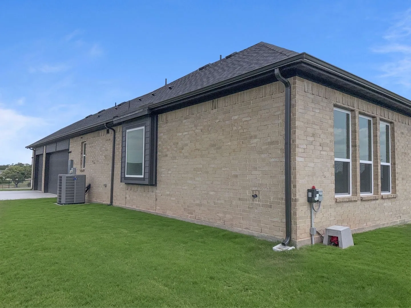 Single Family Residence For Sale in Parker County , 204 Slimp Bluff, Azle, Texas 76020, 4 Bedroom, 4 Bathroom, 3 Garage spaces, 2,725 Sqft, built in 2025, mls#21286029, Real Estate Agent in Azle, Homes For Sale in Parker county, Homes For Sale in Azle, Realtor in Azle Texas, Real Estate Brokerage Independent Realty Texas, Luminita Cordes Realtor