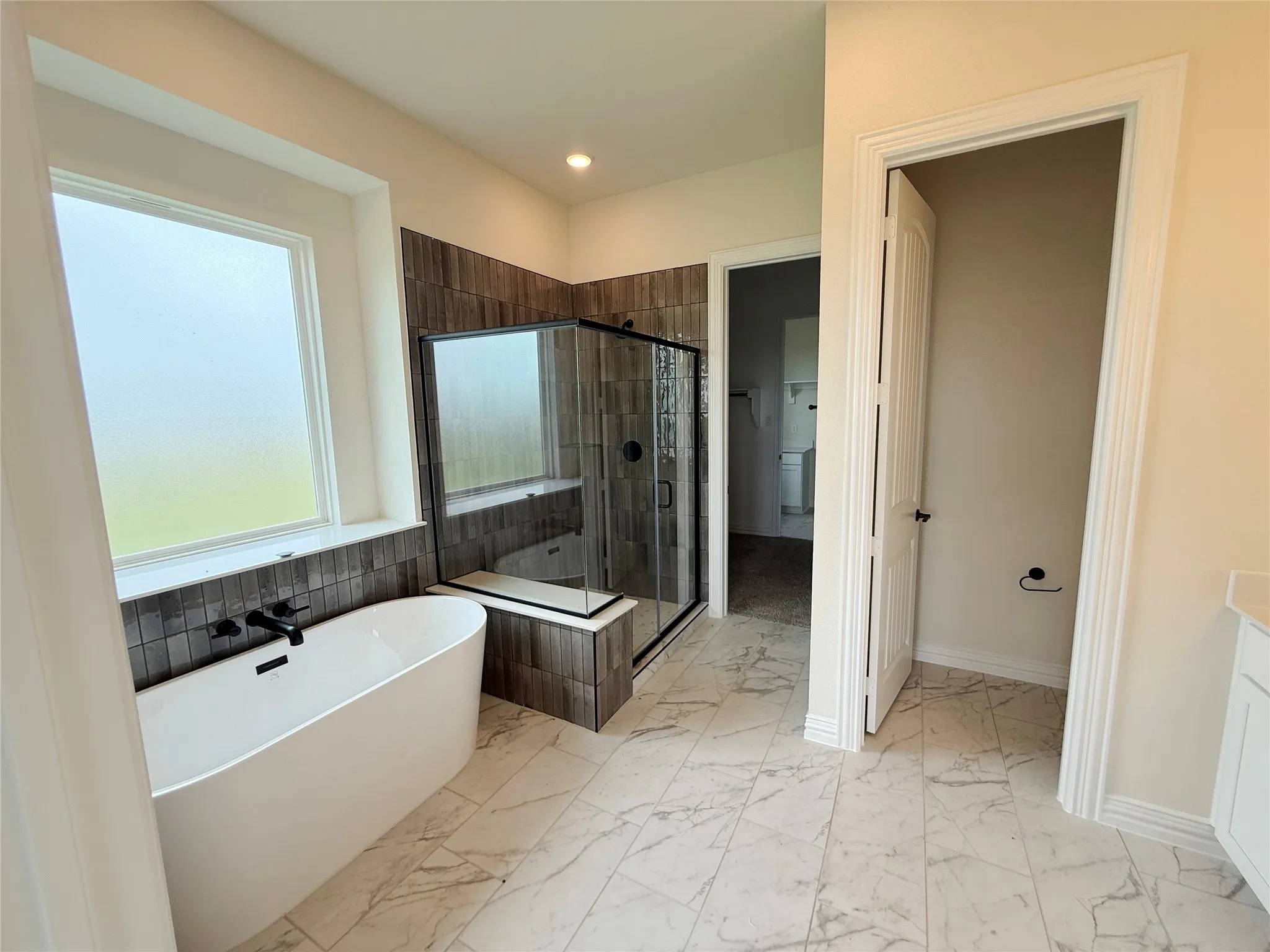 Single Family Residence For Sale in Parker County , 204 Slimp Bluff, Azle, Texas 76020, 4 Bedroom, 4 Bathroom, 3 Garage spaces, 2,725 Sqft, built in 2025, mls#21286029, Real Estate Agent in Azle, Homes For Sale in Parker county, Homes For Sale in Azle, Realtor in Azle Texas, Real Estate Brokerage Independent Realty Texas, Luminita Cordes Realtor