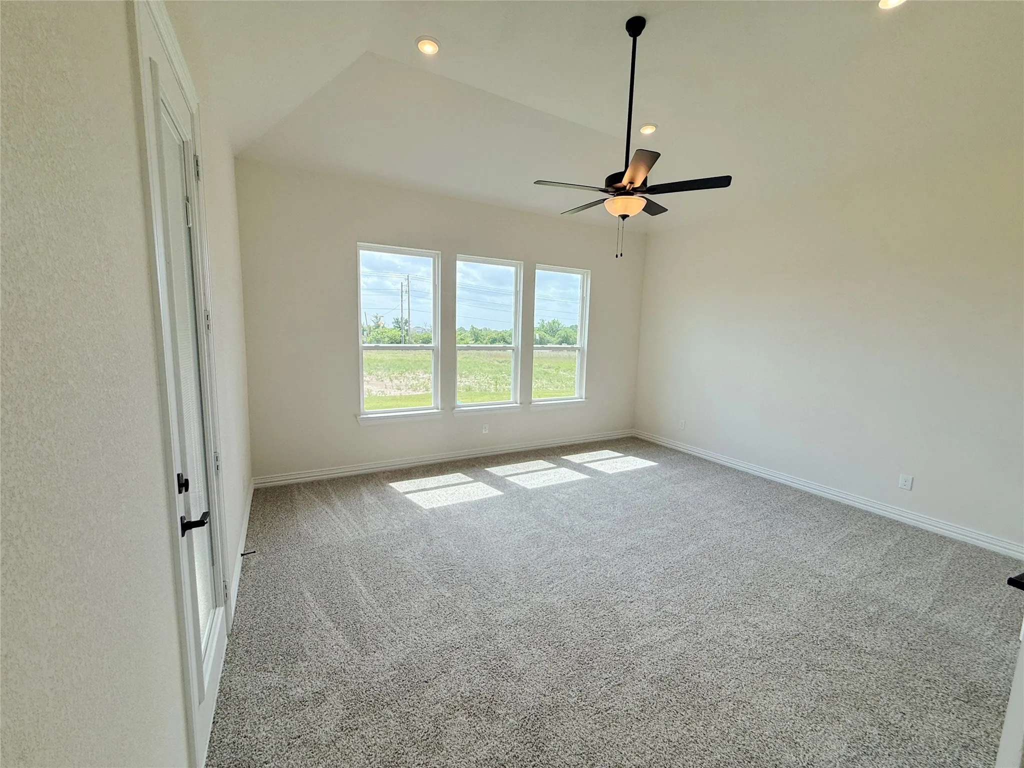 Single Family Residence For Sale in Parker County , 204 Slimp Bluff, Azle, Texas 76020, 4 Bedroom, 4 Bathroom, 3 Garage spaces, 2,725 Sqft, built in 2025, mls#21286029, Real Estate Agent in Azle, Homes For Sale in Parker county, Homes For Sale in Azle, Realtor in Azle Texas, Real Estate Brokerage Independent Realty Texas, Luminita Cordes Realtor